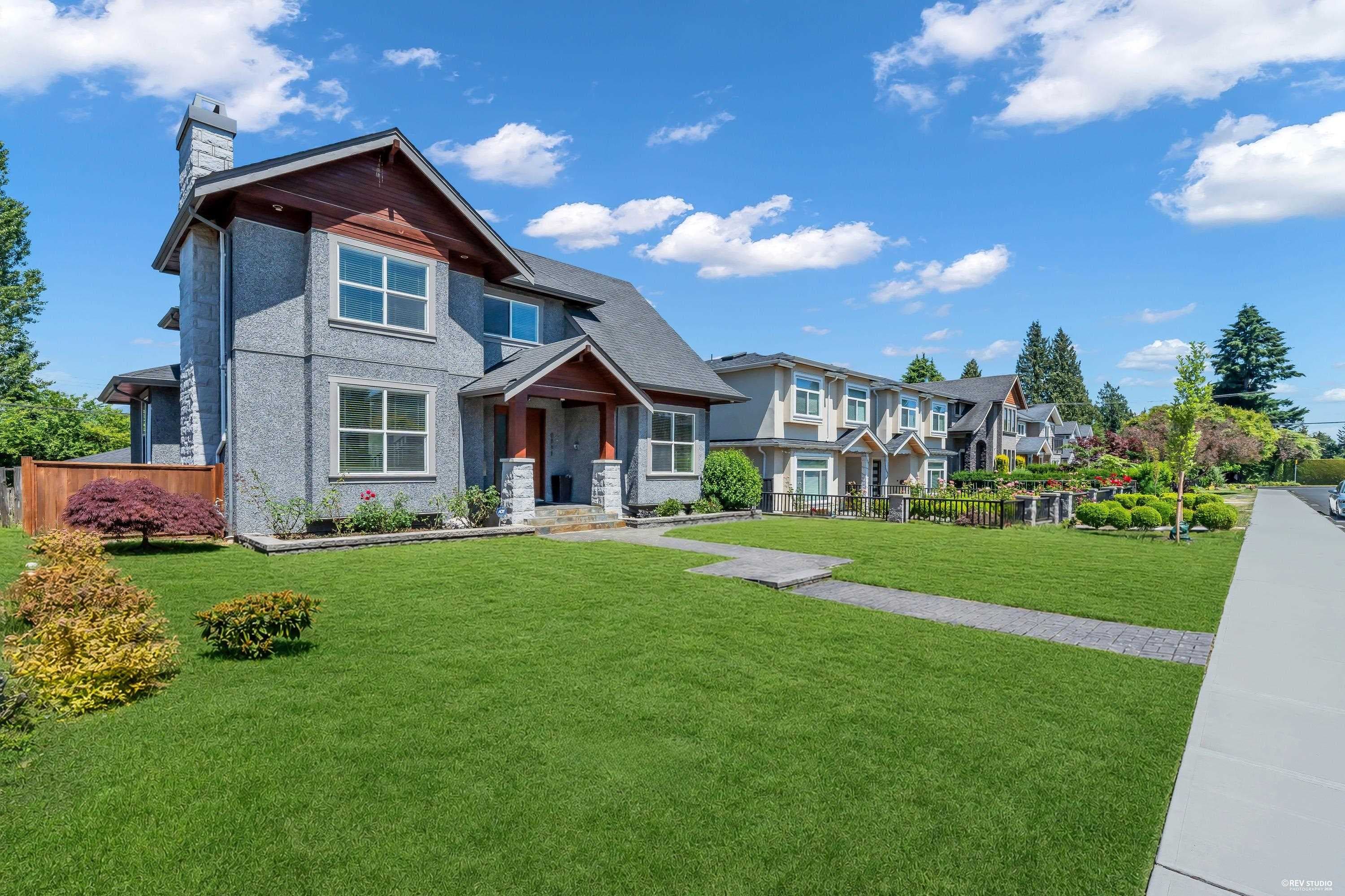 6841 Burns Street, Burnaby