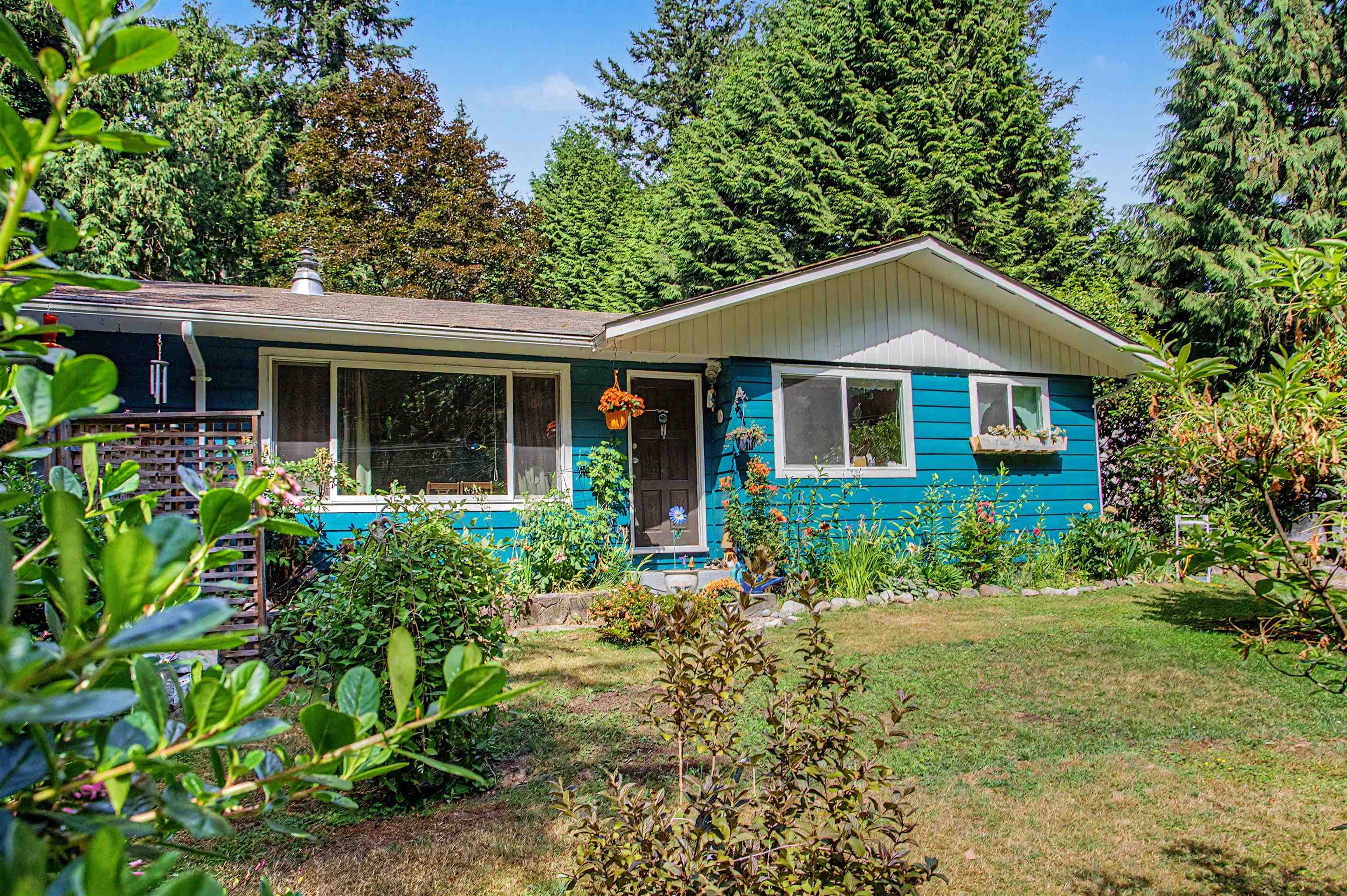 2588 Lower Road, Roberts Creek, V0N 2W4 — photo 3