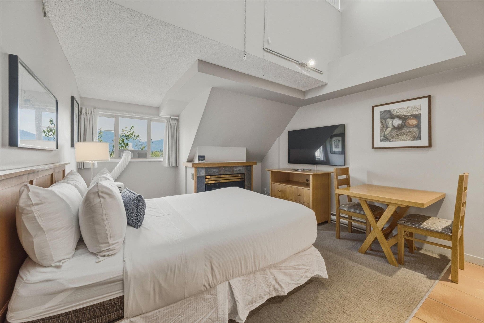 616 - 4295 Blackcomb Way, Whistler, V8E 0X2 — photo 2