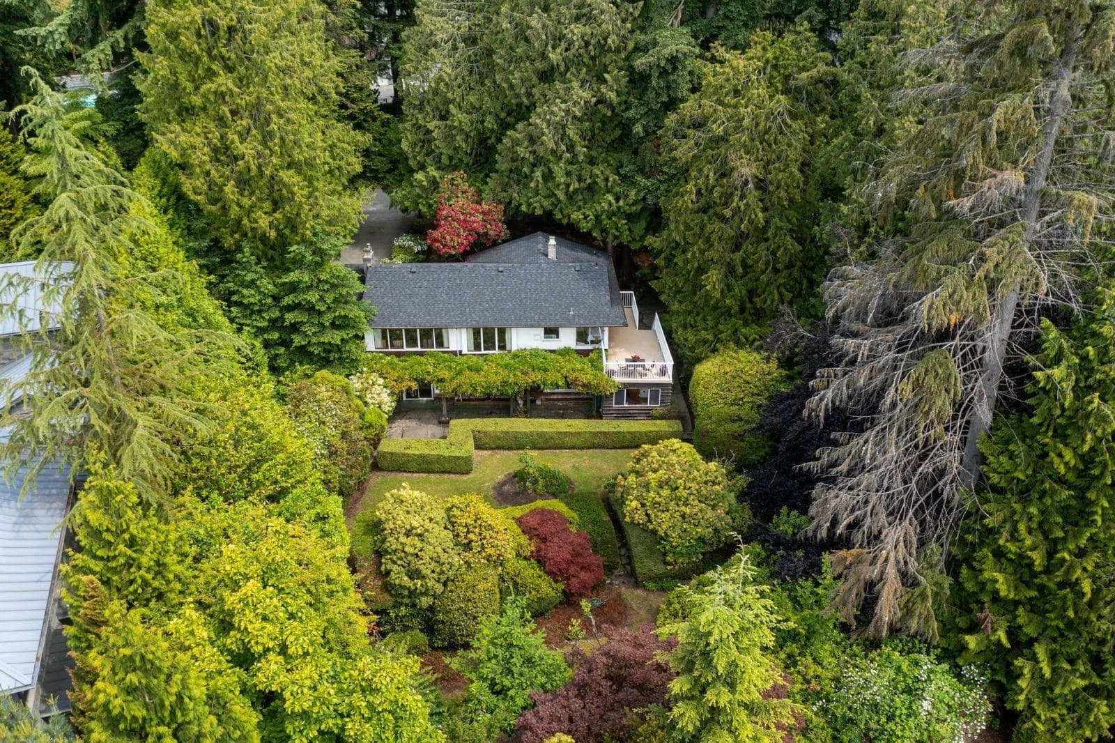 2912 Rosebery Avenue, West Vancouver, V7V 3A6 — photo 1
