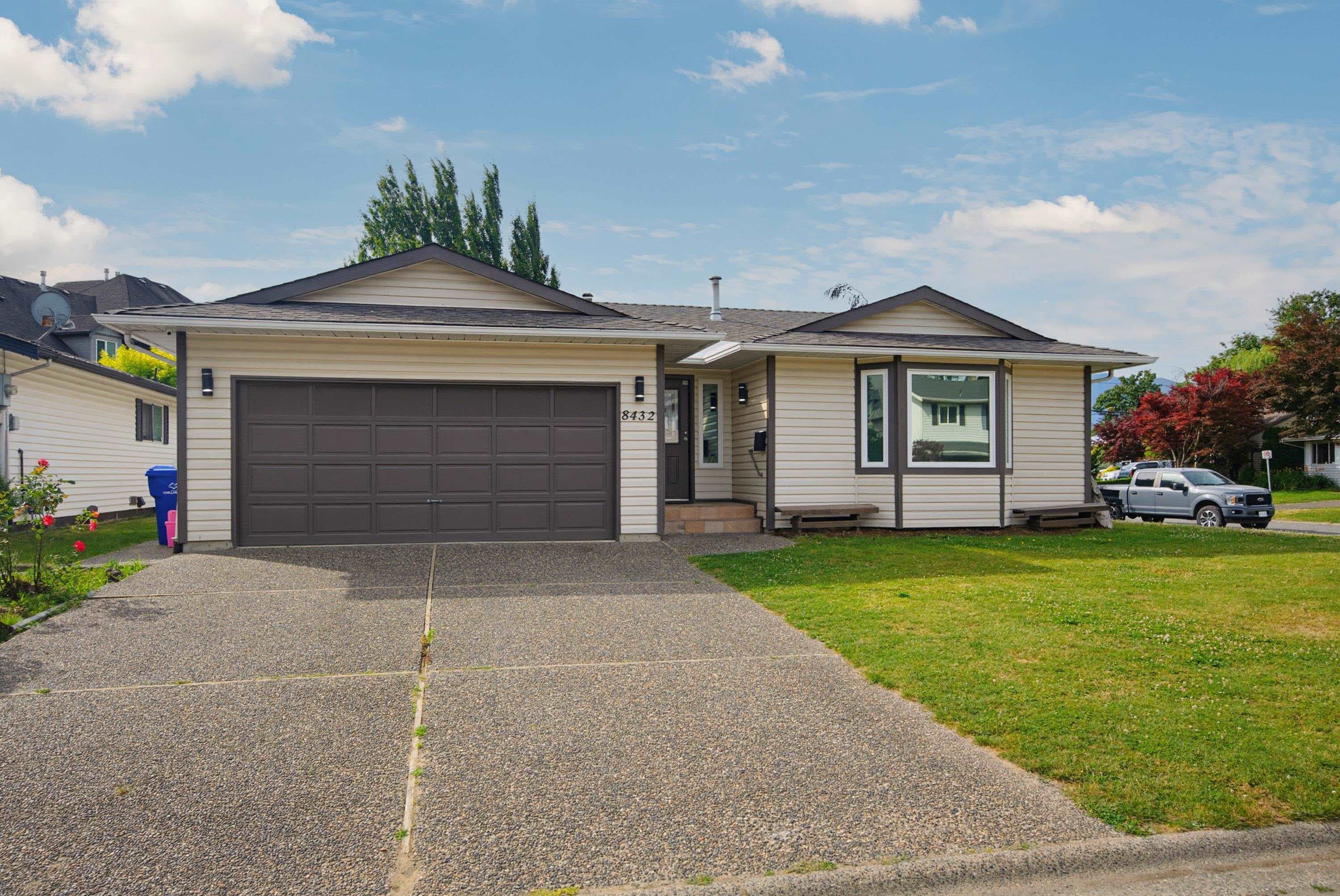 8432 Piper Crescent, Chilliwack