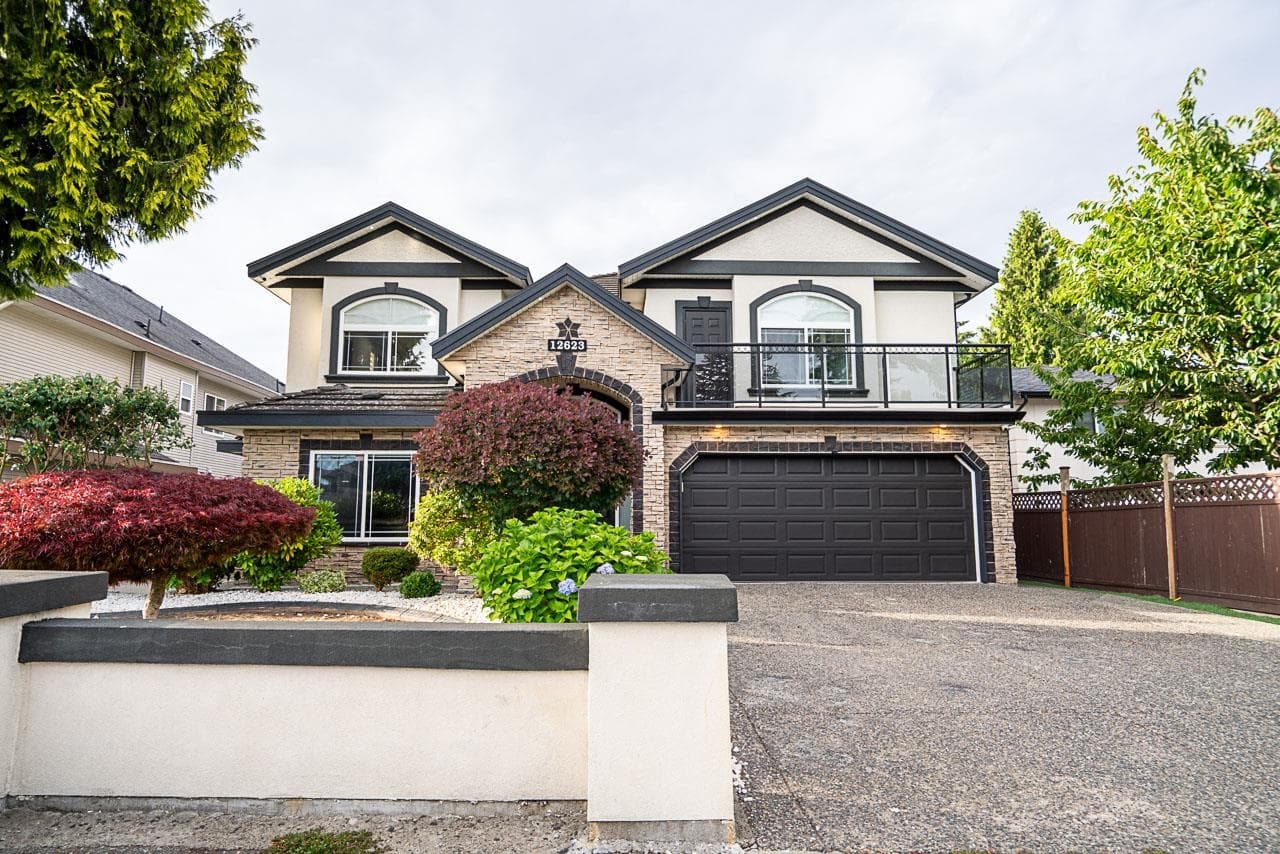 12623 90a Avenue, Surrey