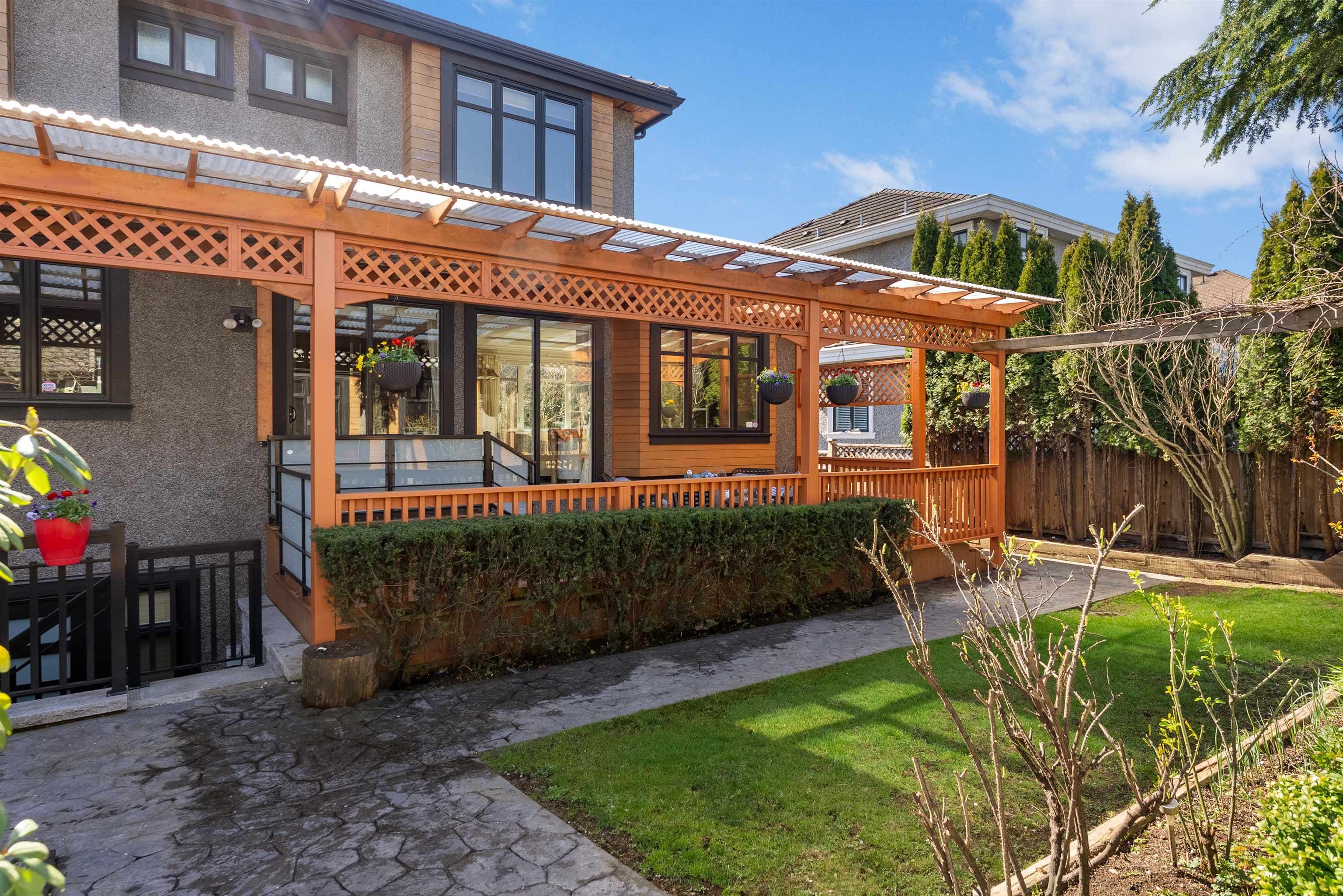 1041 W 58th Avenue, Vancouver