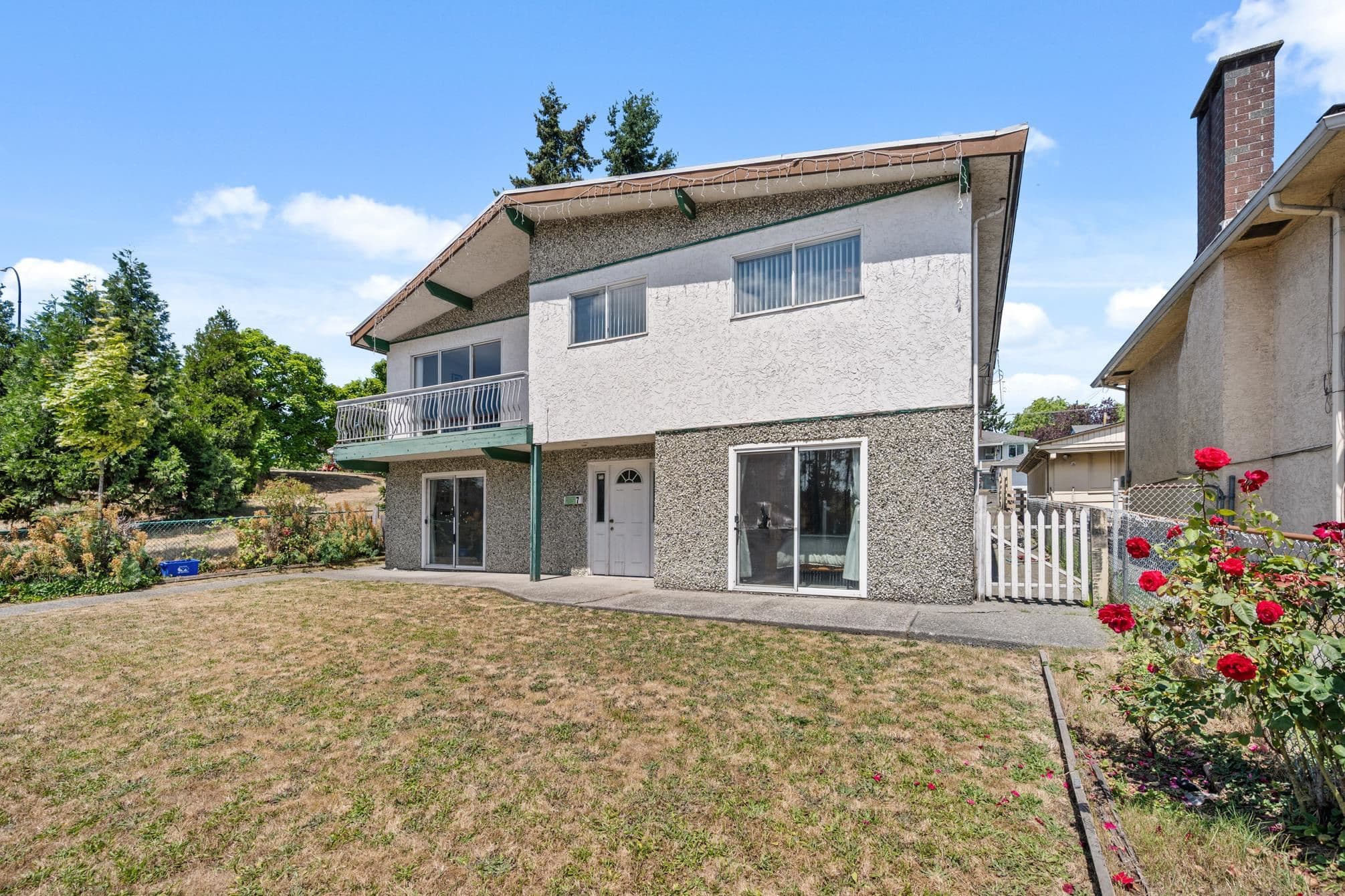 1457 SE Marine Drive, Vancouver