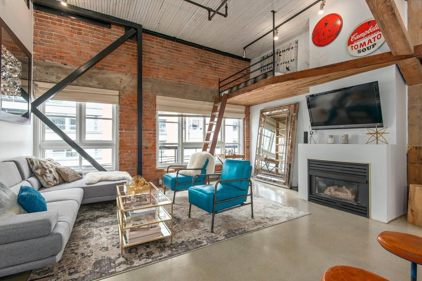402 - 1066 Hamilton Street, Vancouver, V6B 5T4 — photo 2