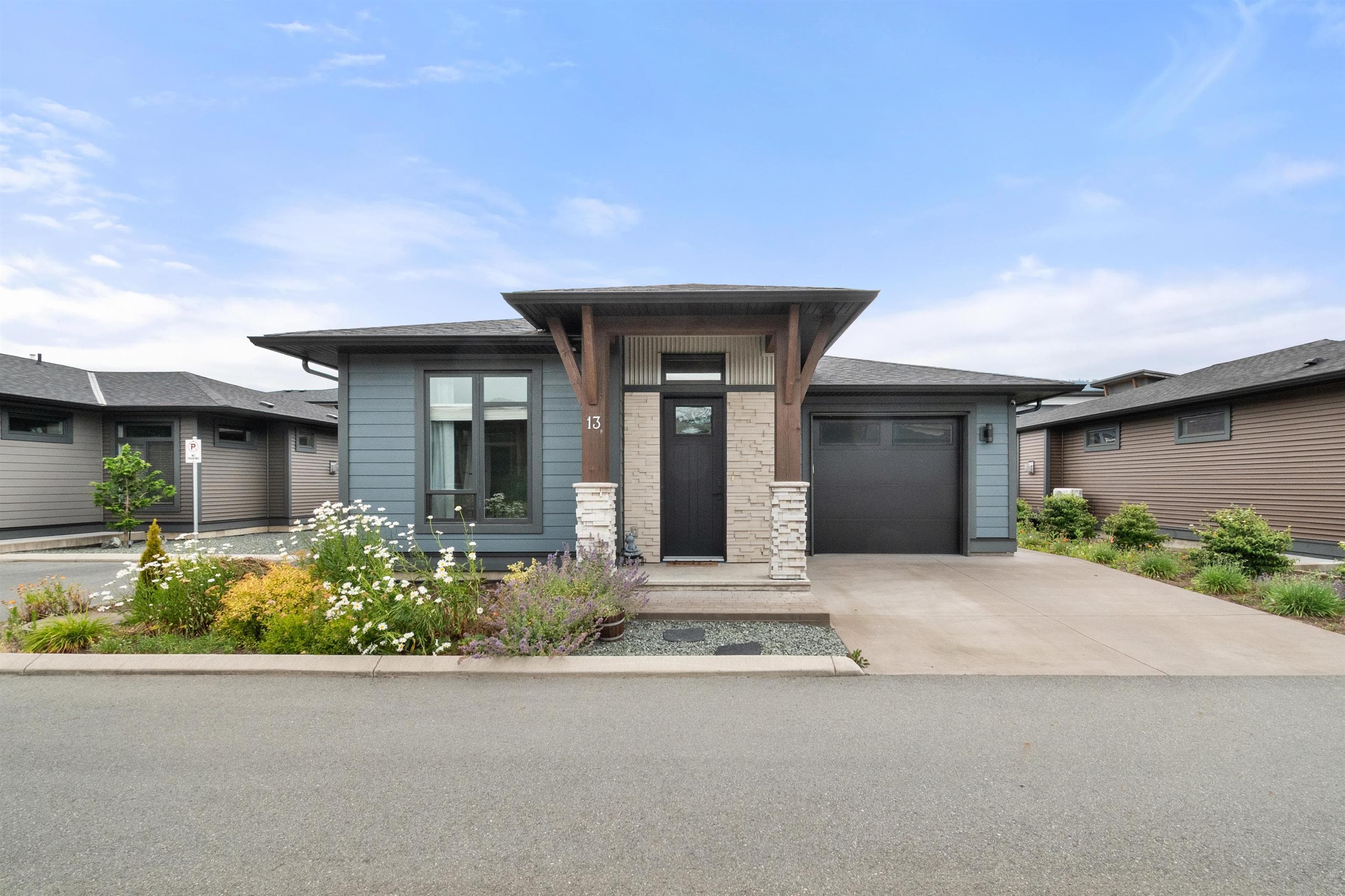 13 - 45875 South Sumas Road, Chilliwack, V2R 6E8 — photo 1