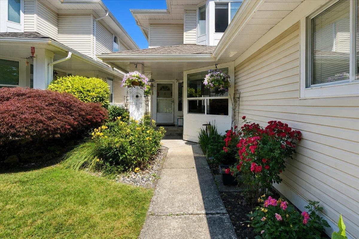 21 - 6478 121 Street, Surrey