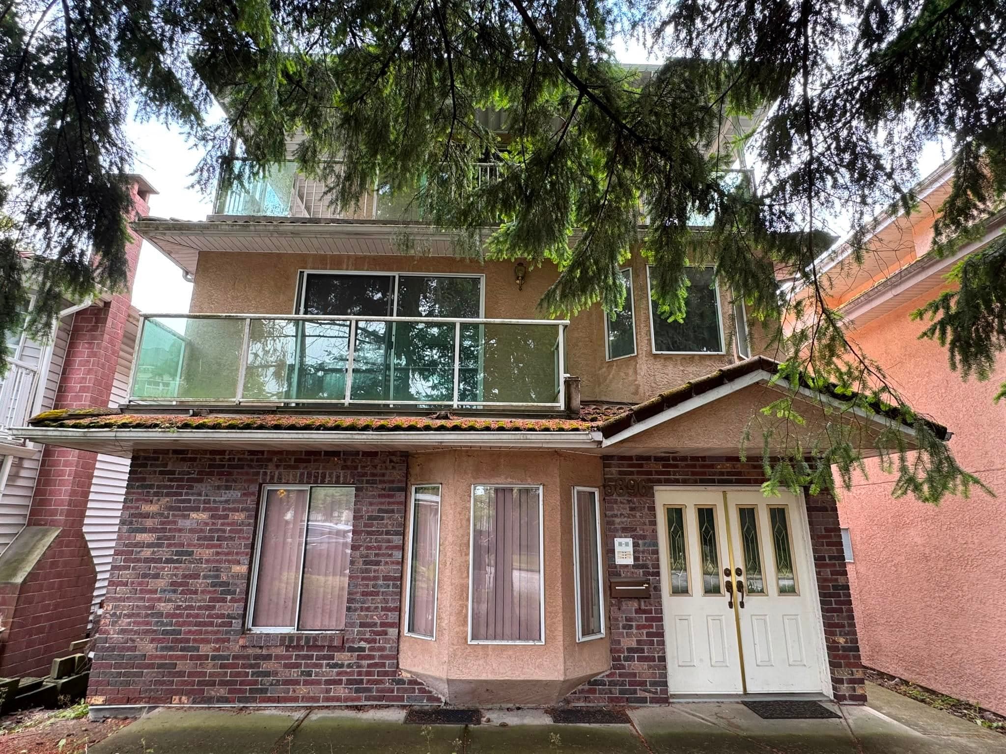 5896 Ontario Street, Vancouver, V5W 2L9 — photo 1