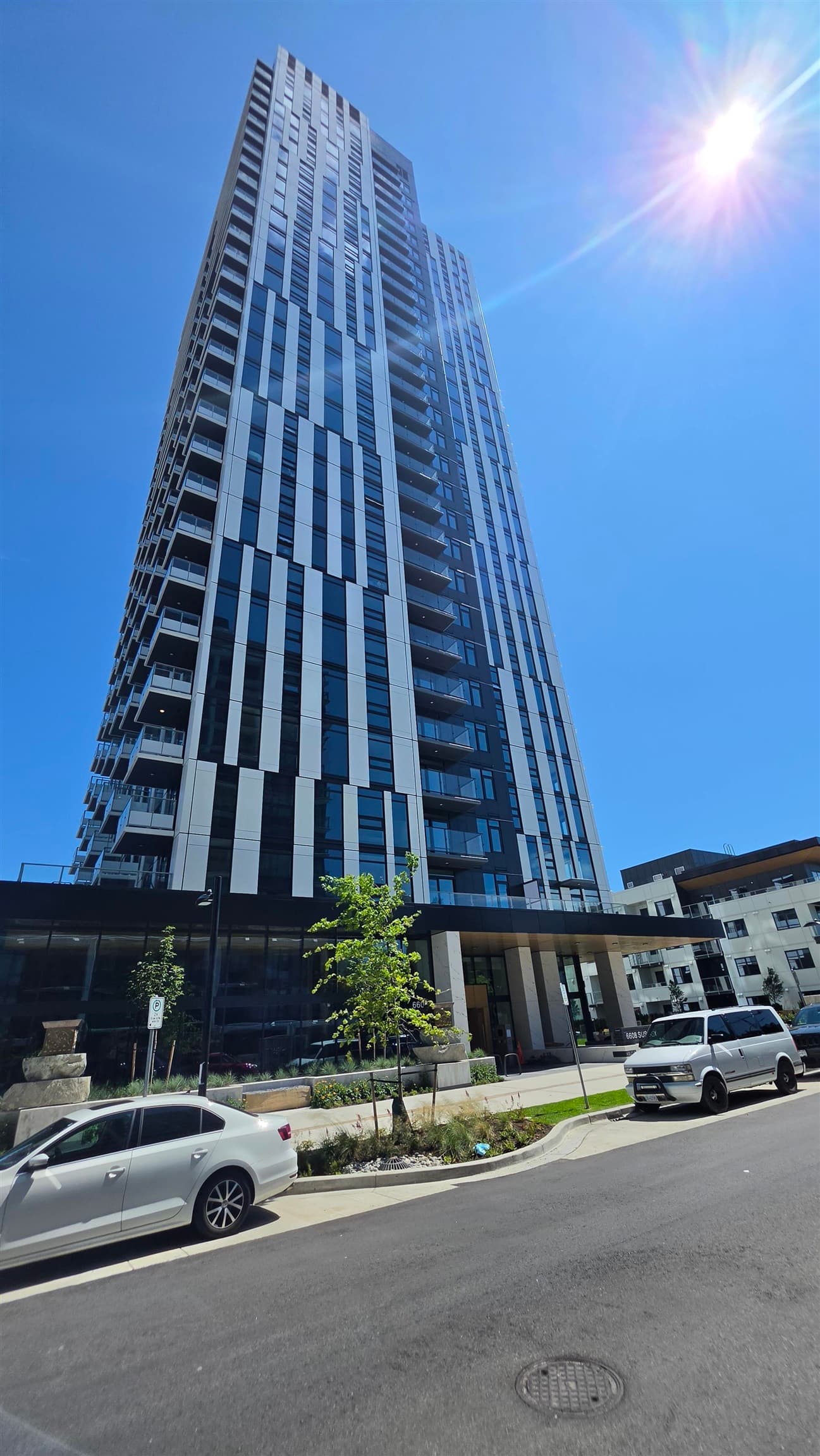 1603 - 6608 Sussex Avenue, Burnaby