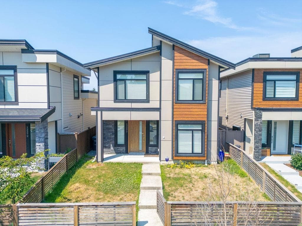 12277 Shinde Place, Richmond