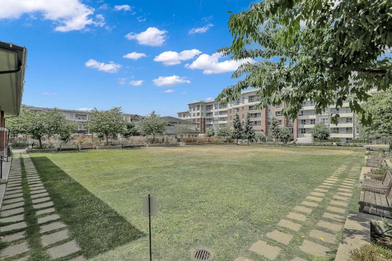C521 - 8150 207 Street, Langley, V2Y 4J4 — photo 4