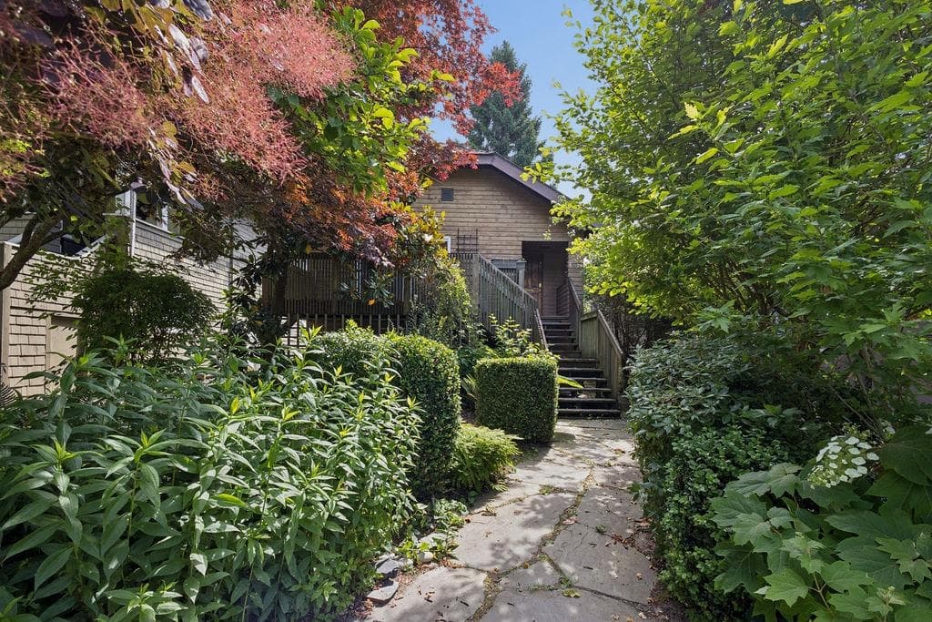 5998 Larch Street, Vancouver