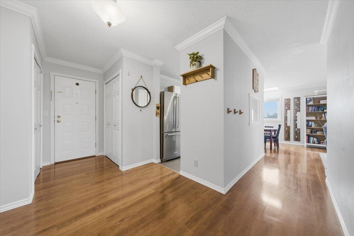 302 - 4926 48 Avenue, Delta, V4K 1V3 — photo 3
