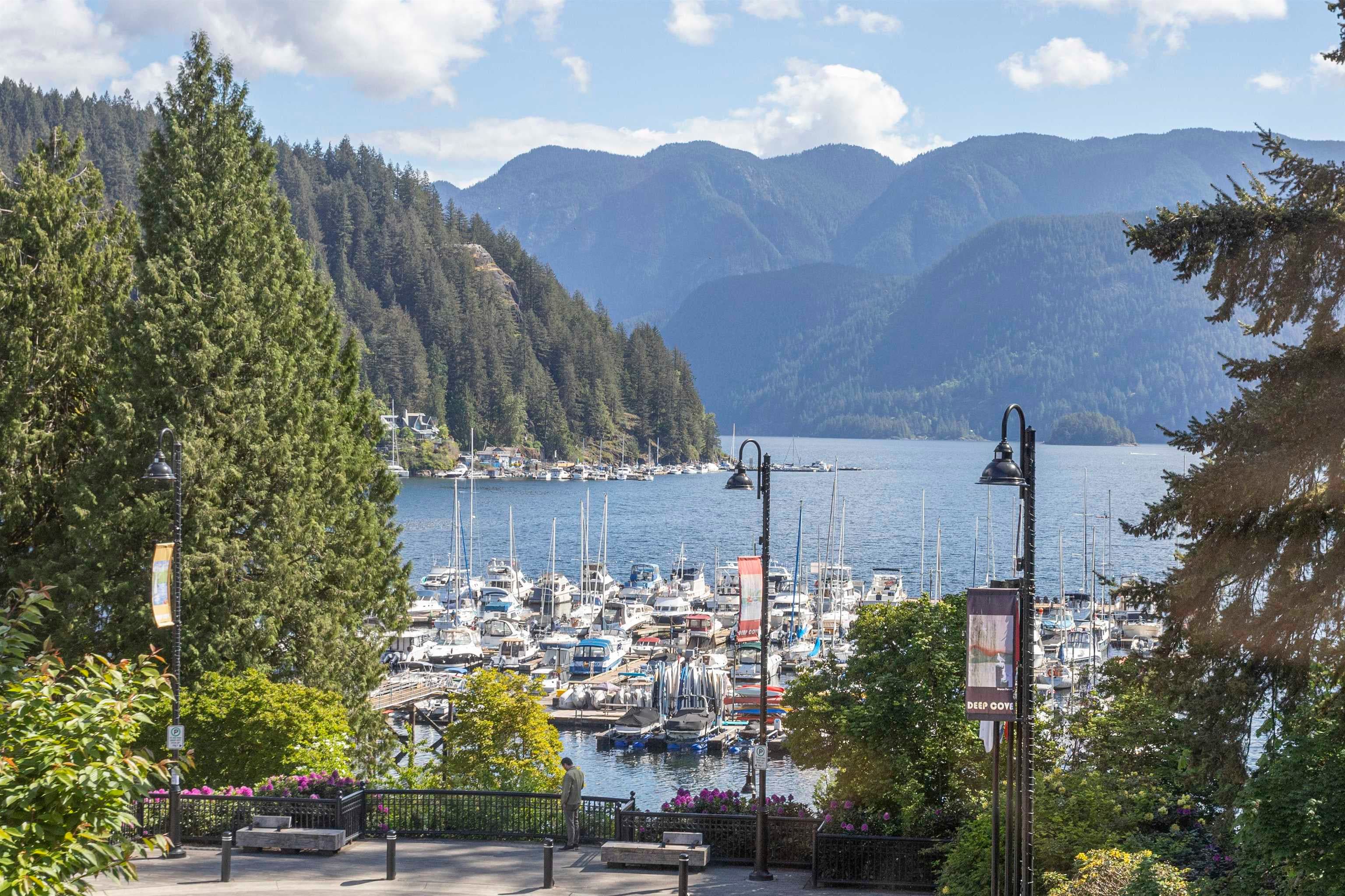 2 - 2151 Banbury Road, North Vancouver