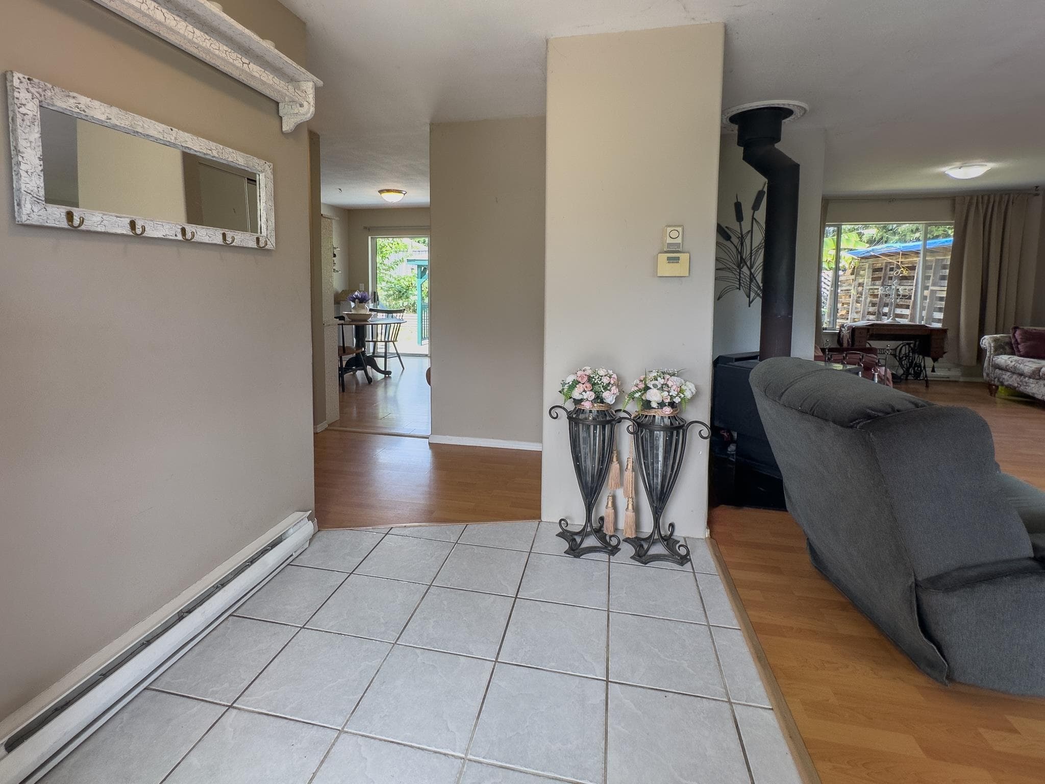 5461 Carnaby Place, Sechelt, V0N 3A7 — photo 5