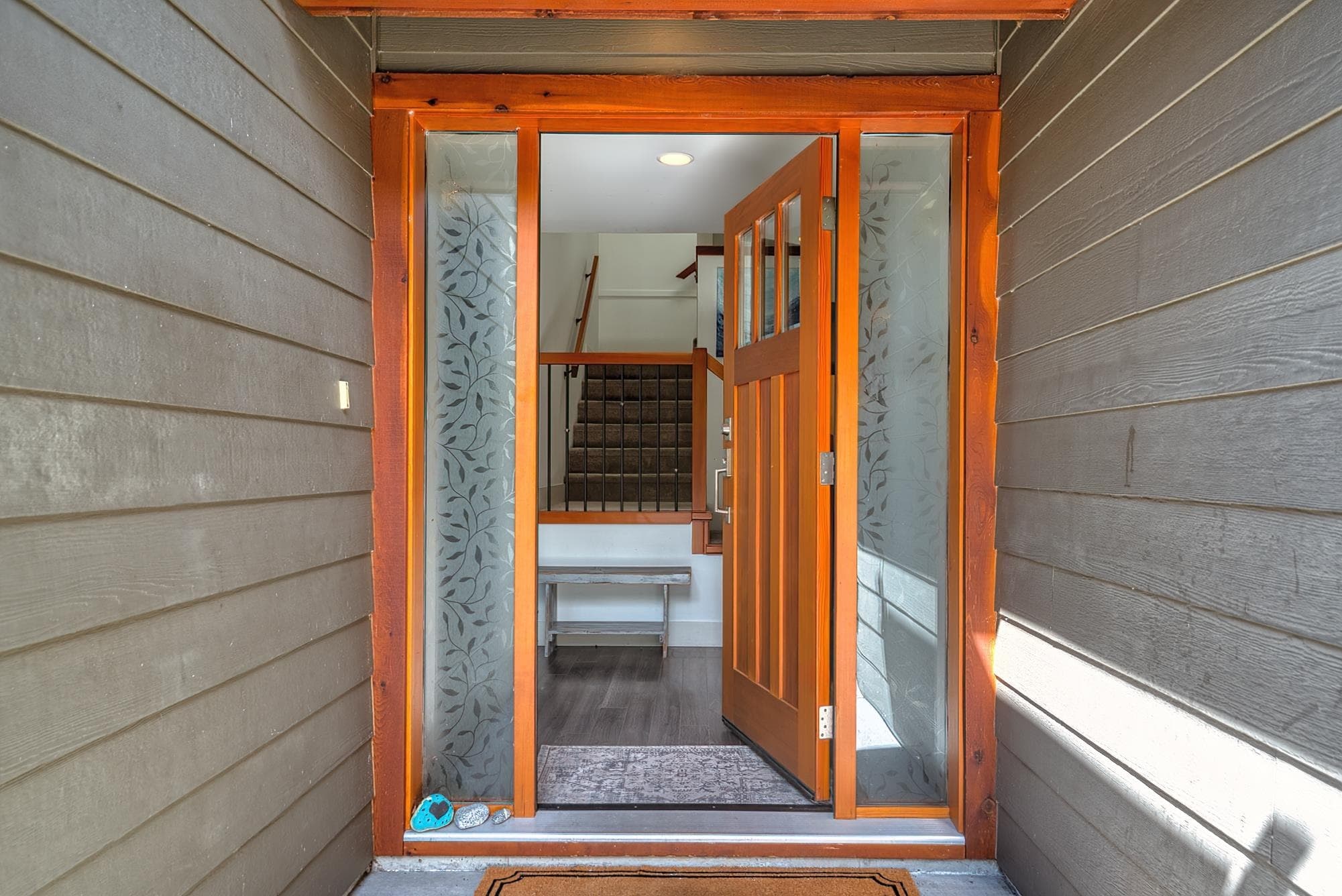 5631 Page Road, Sechelt, V7Z 0N7 — photo 3