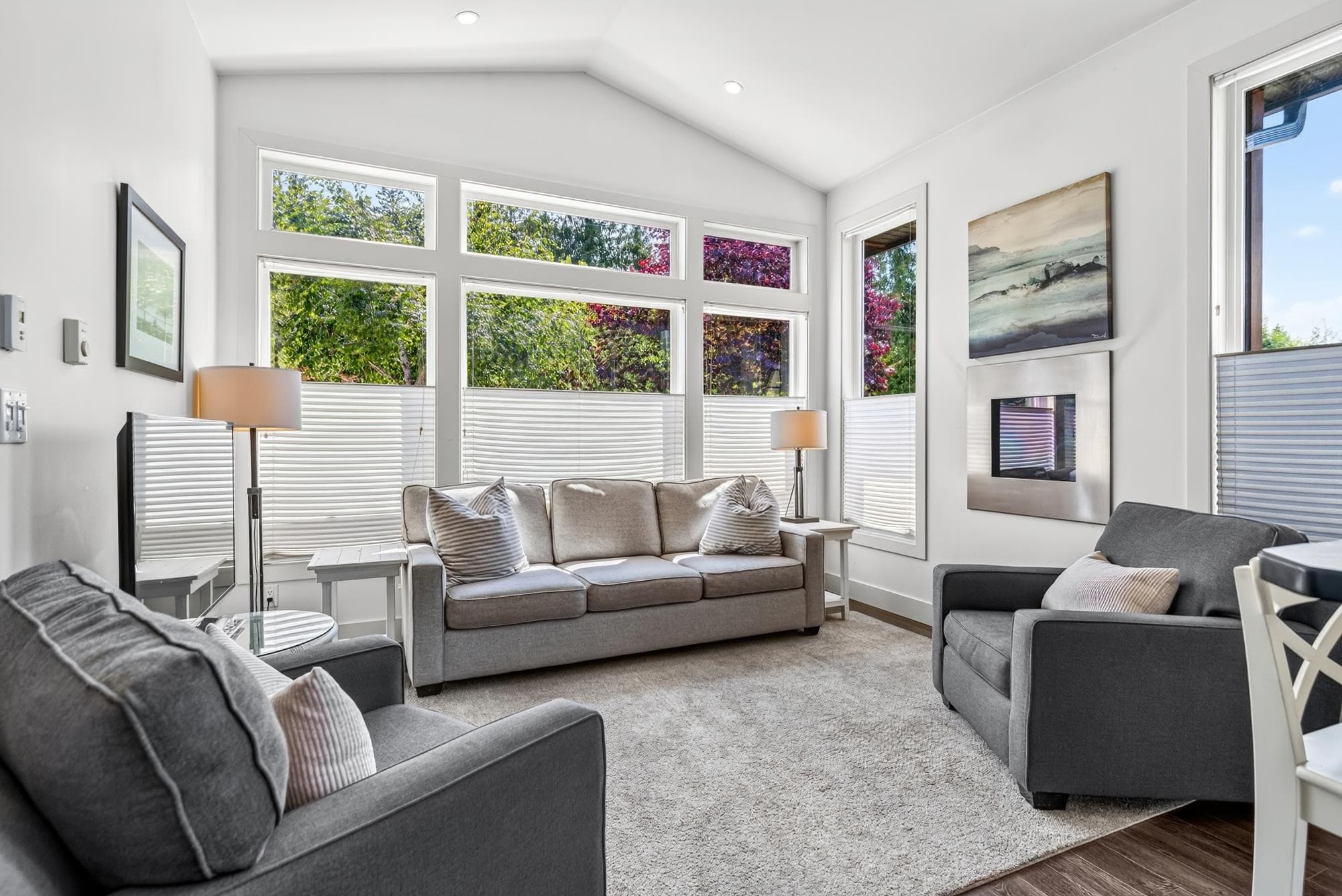 5631 Page Road, Sechelt, V7Z 0N7 — photo 4