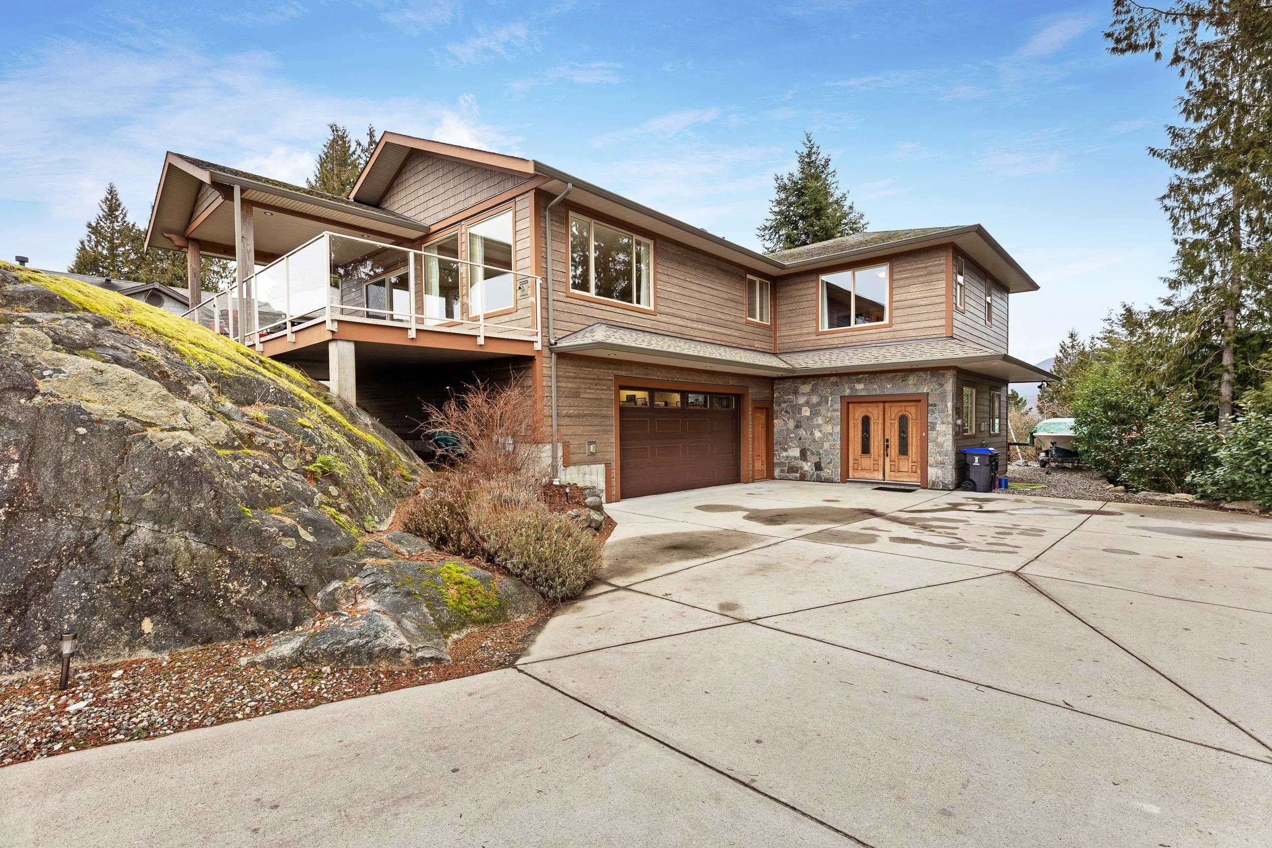 5781 Genni's Way, Sechelt, V7Z 0N8 — photo 1