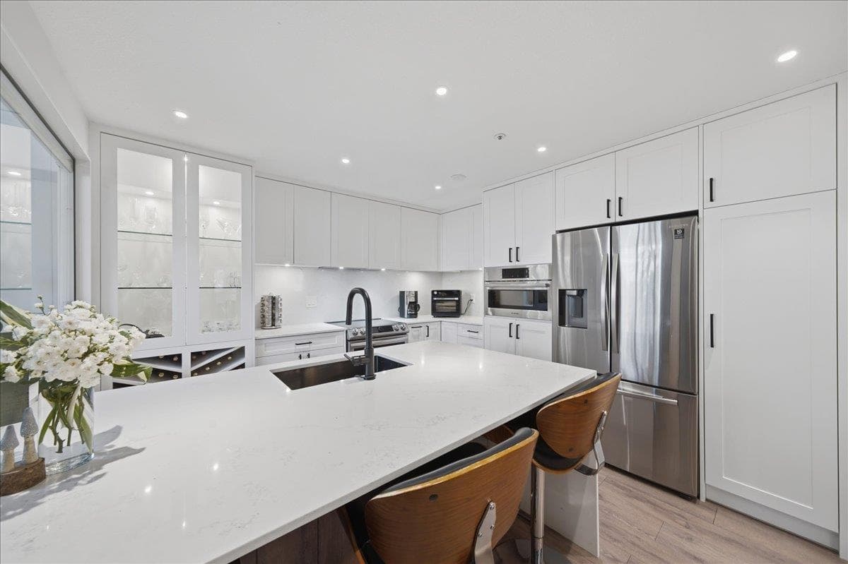 109S - 1100 56 Street, Delta