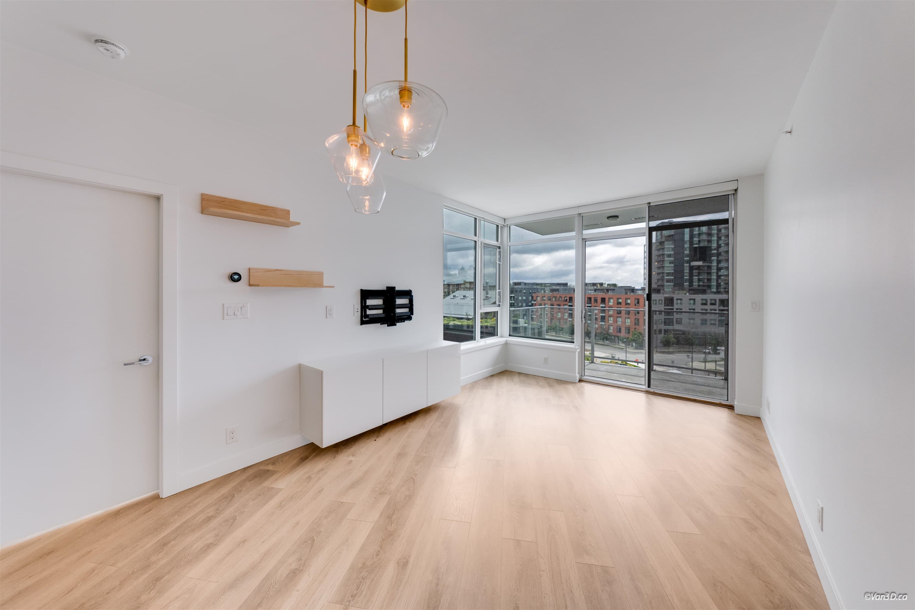 615 - 3557 Sawmill Crescent, Vancouver