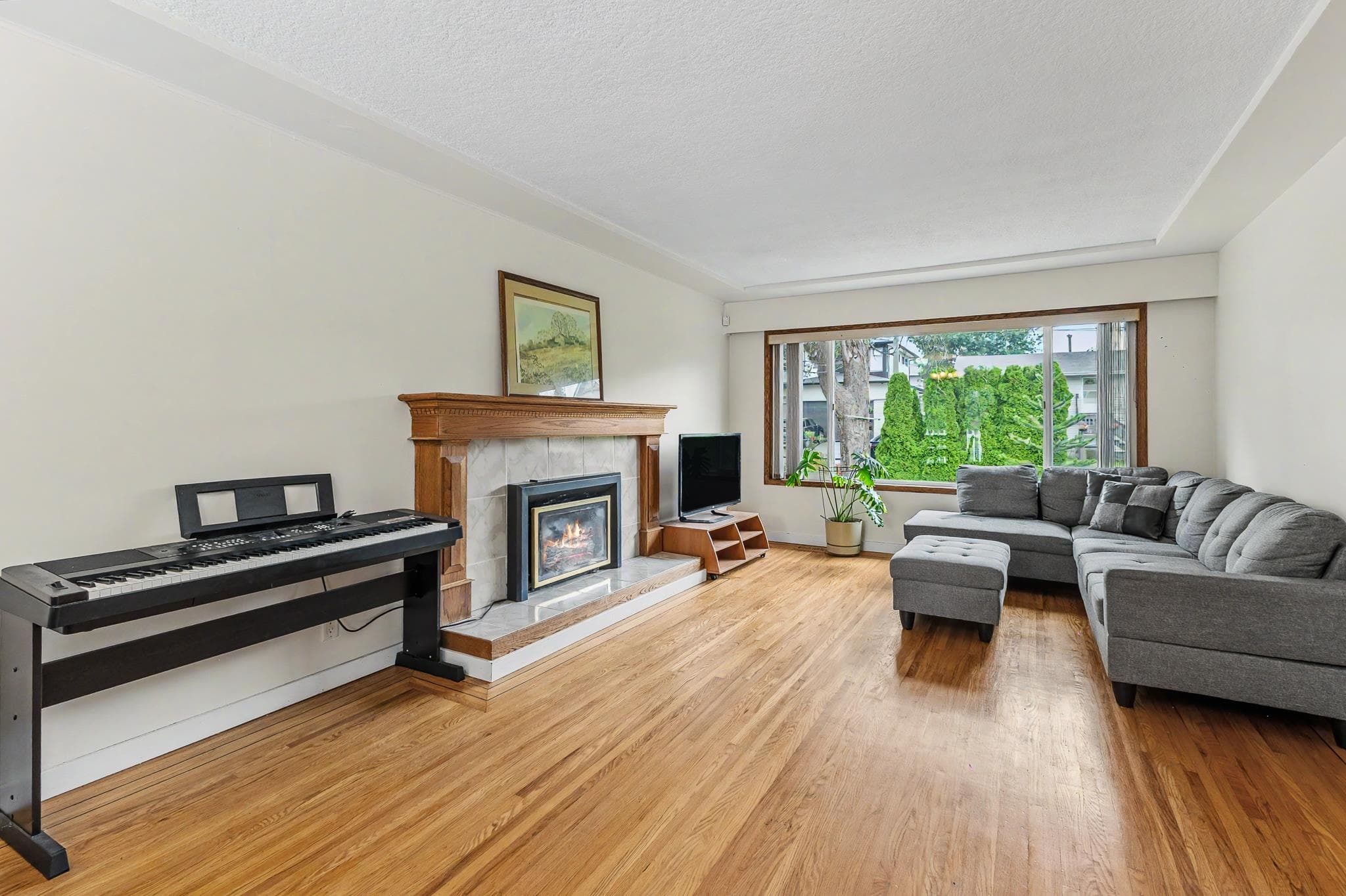 1684 Cornell Avenue, Coquitlam, V3J 3A1 — photo 2