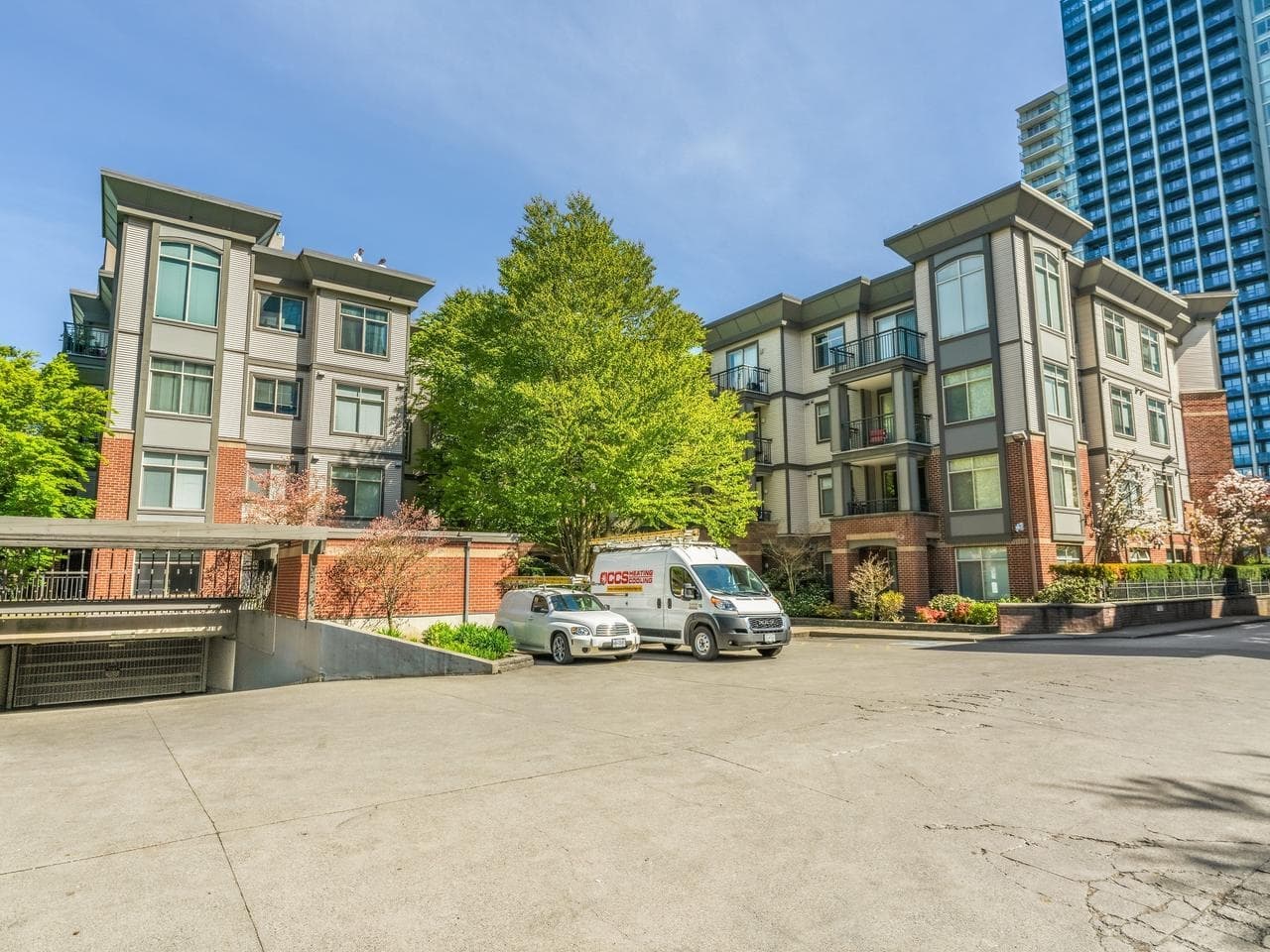 403 - 10499 University Drive, Surrey
