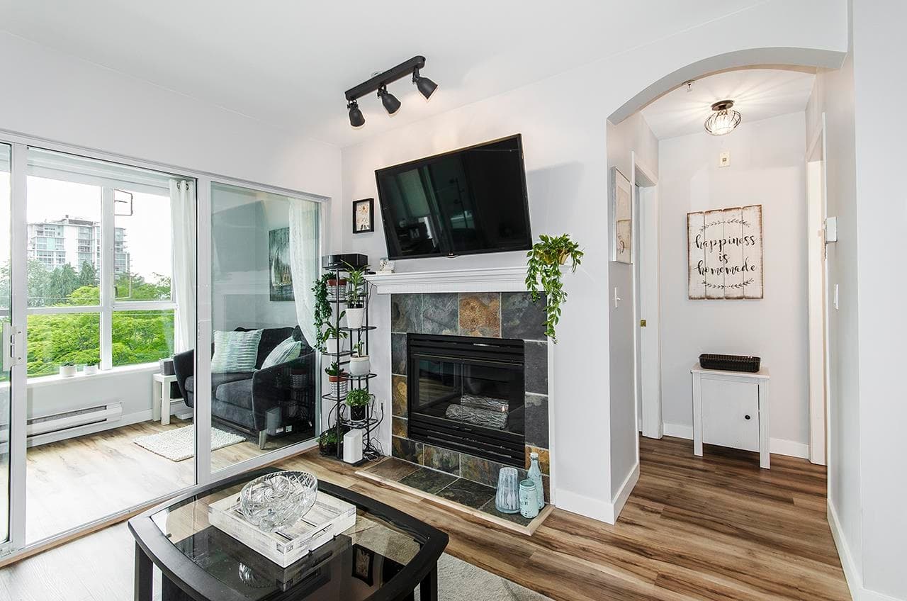 305 - 155 E 3rd Street, North Vancouver
