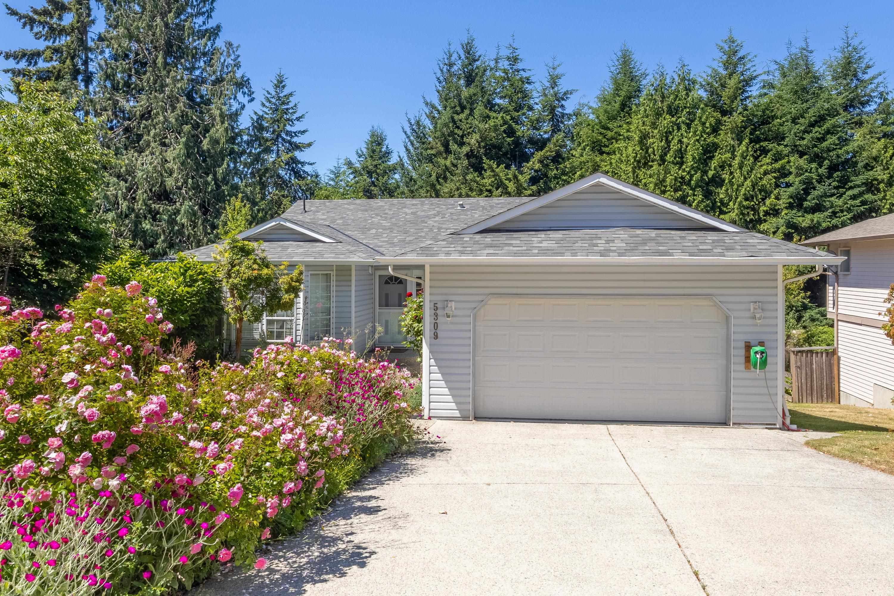 5309 Cedarview Place, Sechelt, V7Z 0C2 — photo 2