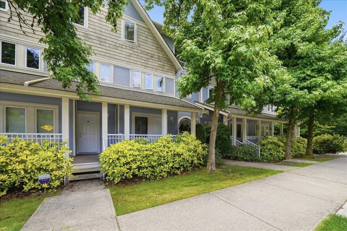 1 - 7128 17th Avenue, Burnaby, V3N 1K7 — photo 1