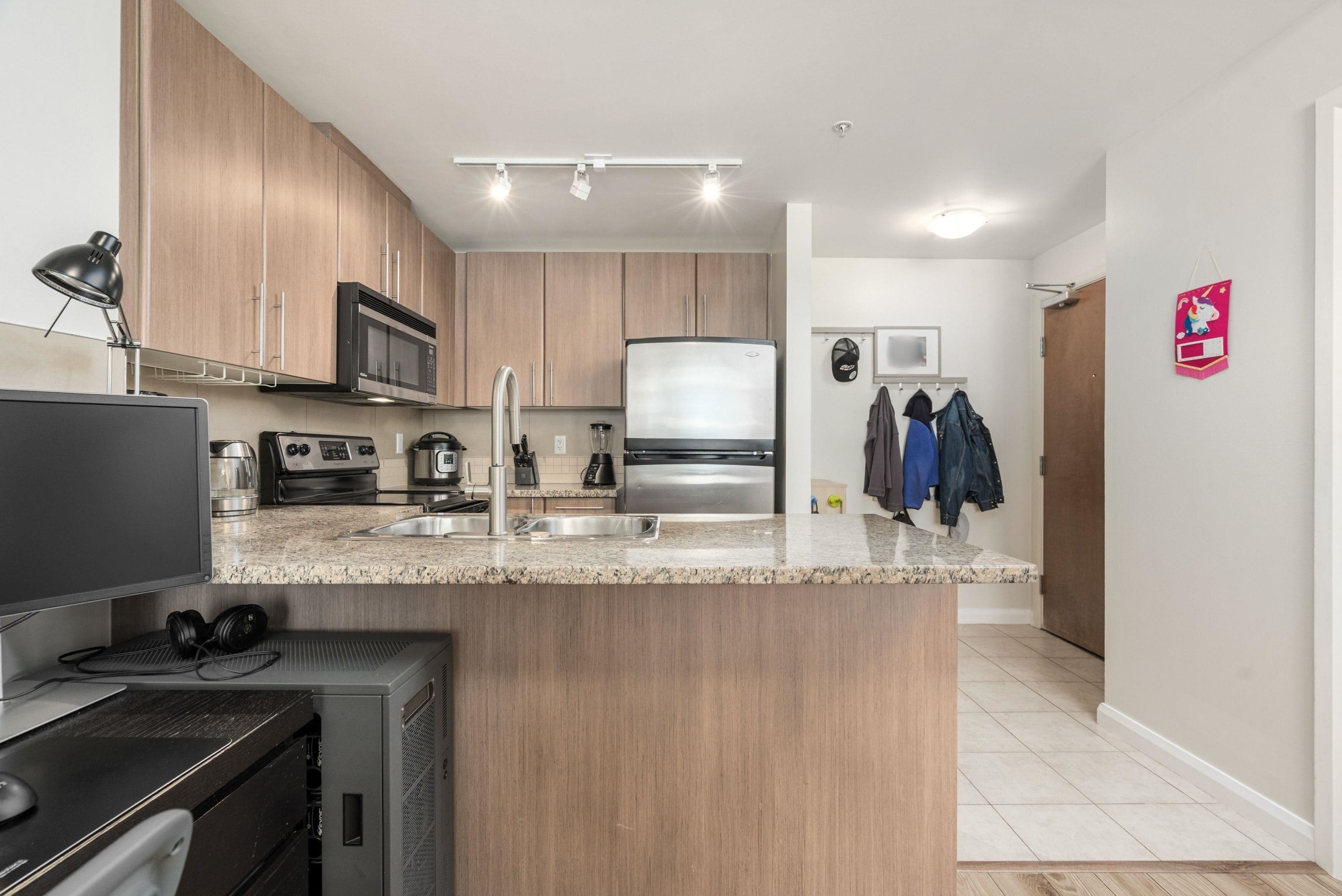 3105 - 892 Carnarvon Street, New Westminster, V3M 0C5 — photo 3