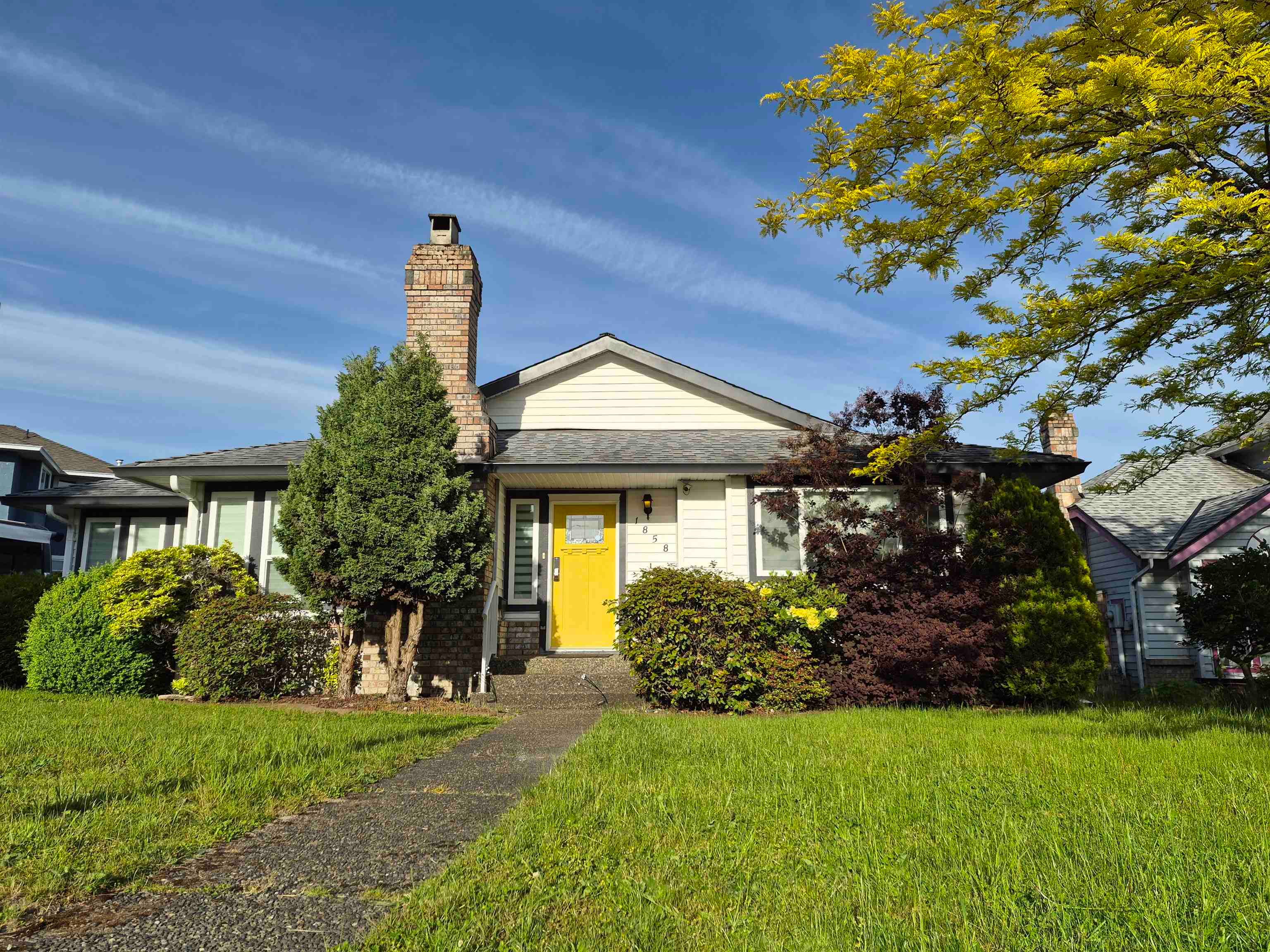 1858 Walnut Crescent, Coquitlam, V3J 7S9 — photo 1