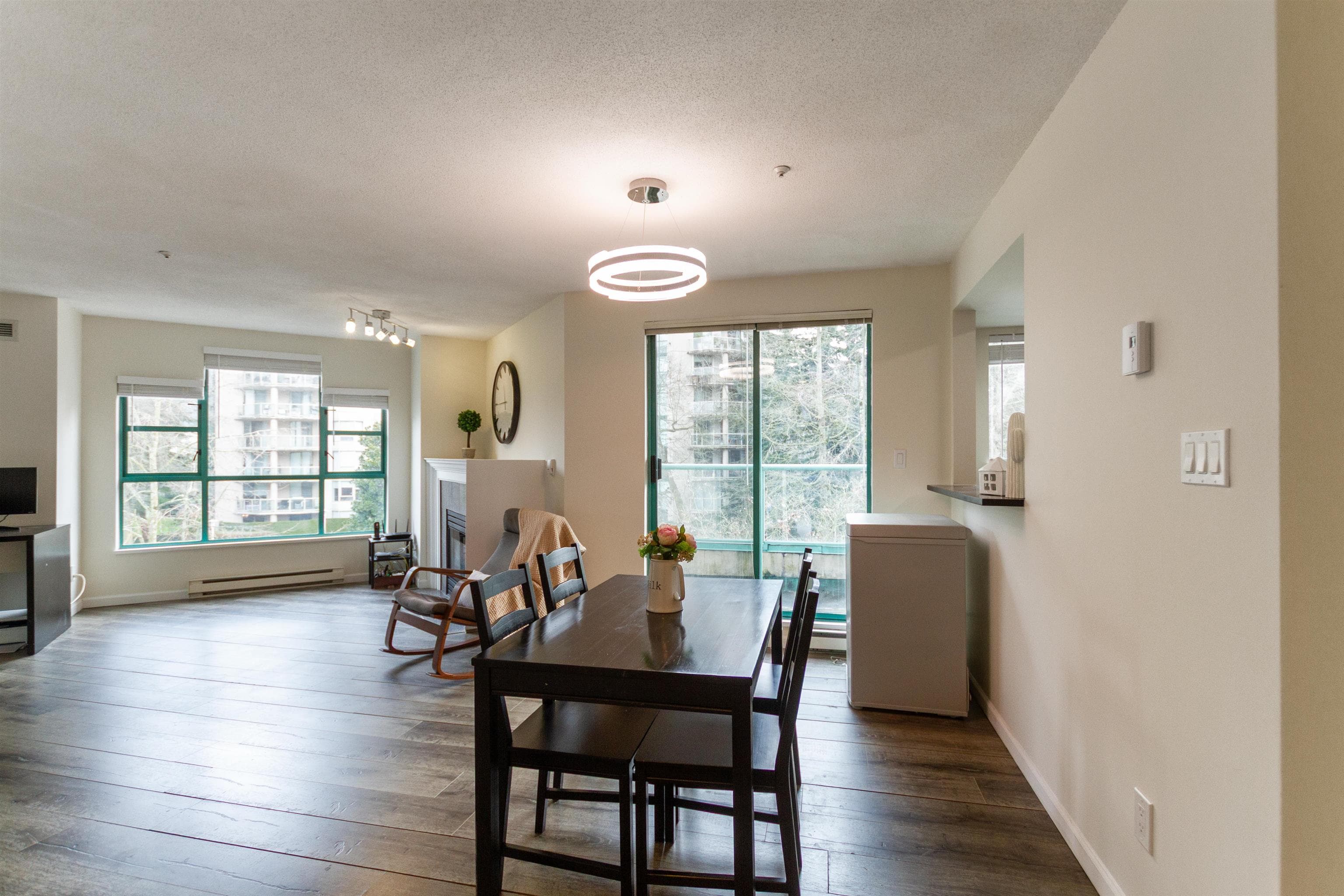 401E - 3081 Glen Drive, Coquitlam, V3B 2P8 — photo 3