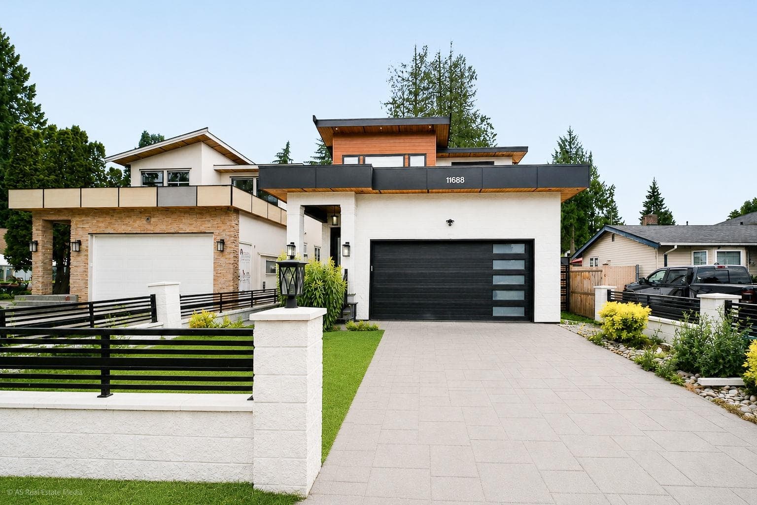 11688 96 Avenue, Delta, V4C 3W7 — photo 1