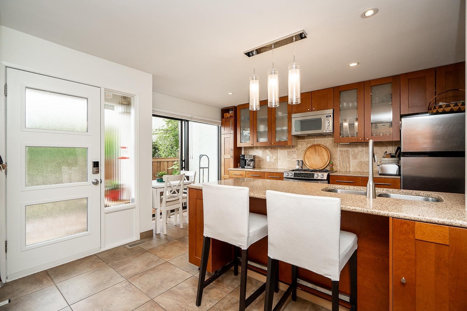 7393 Montecito Drive, Burnaby, V5A 1R4 — photo 3