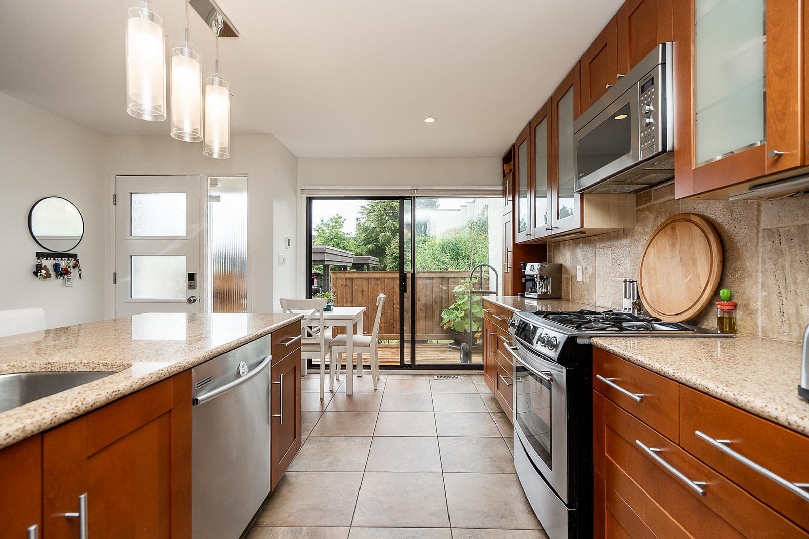 7393 Montecito Drive, Burnaby, V5A 1R4 — photo 5