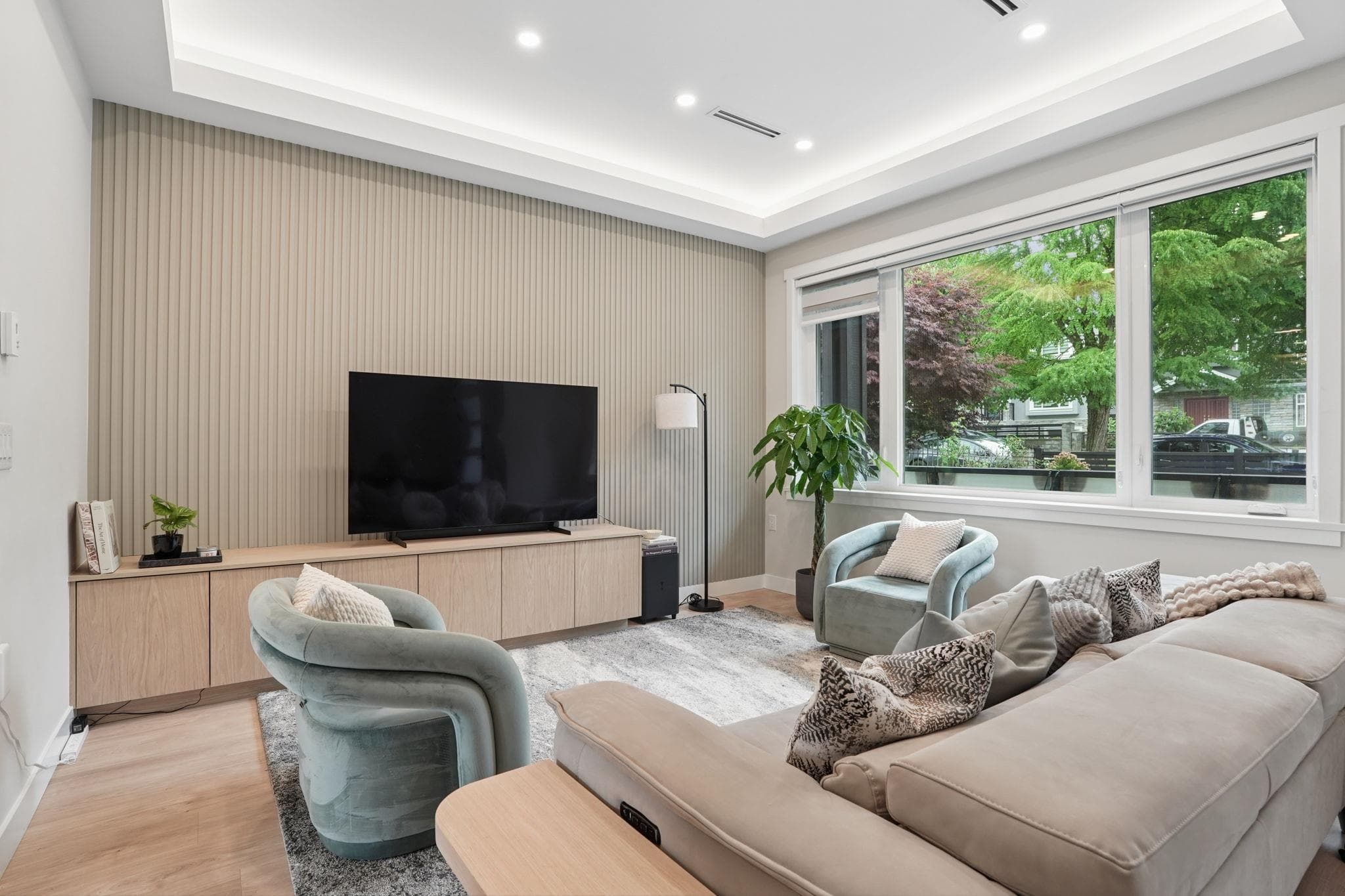 1889 E 34th Avenue, Vancouver, V5P 1A5 — photo 2