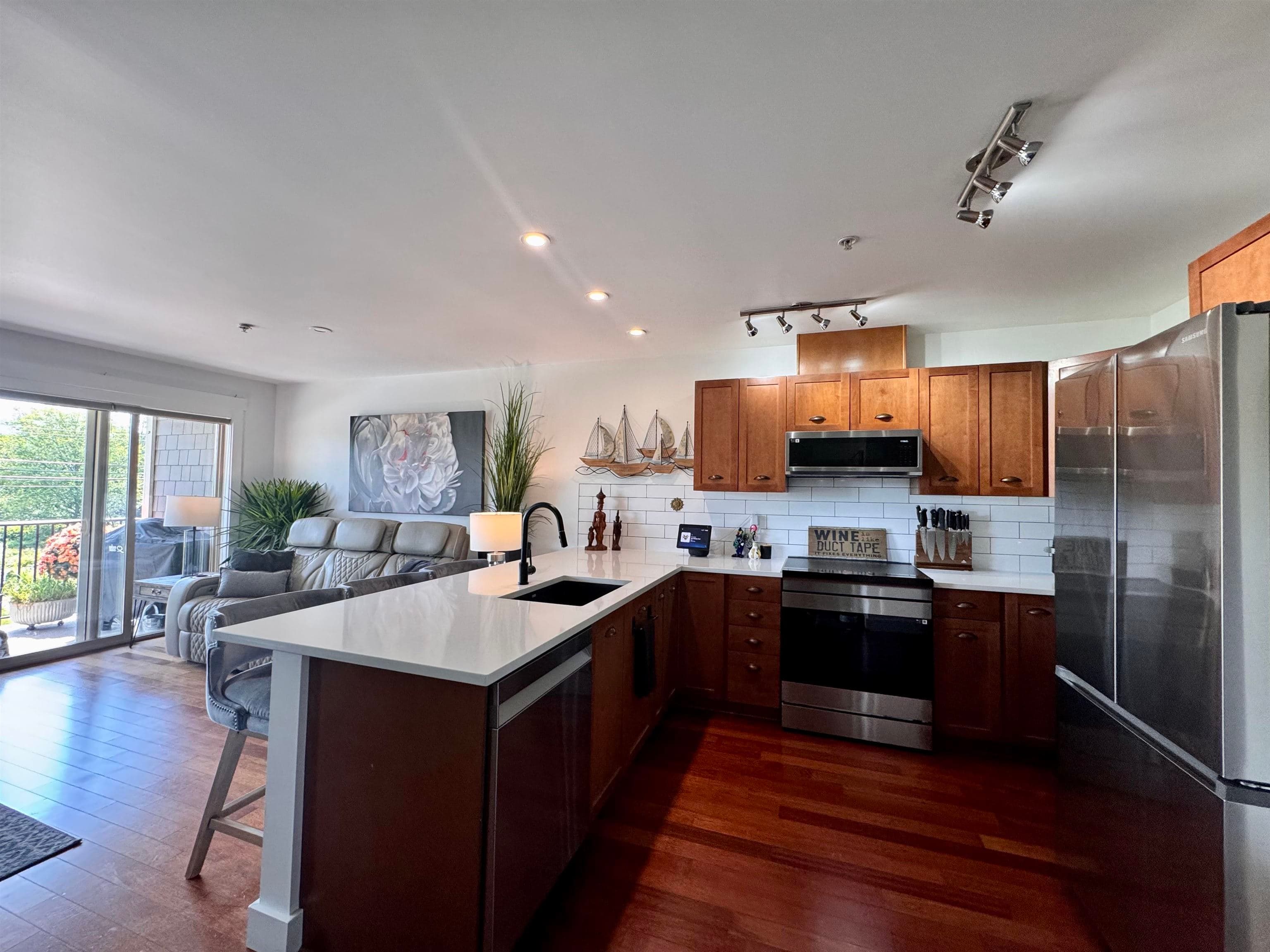 202 - 414 Gower Point Road, Gibsons, V0N 1V5 — photo 5