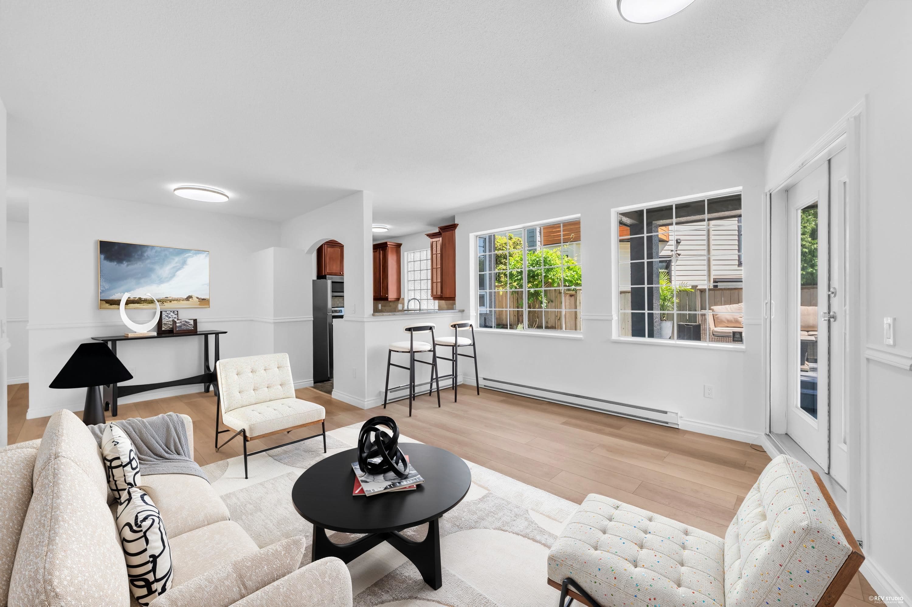 110 - 125 W 18th Street, North Vancouver