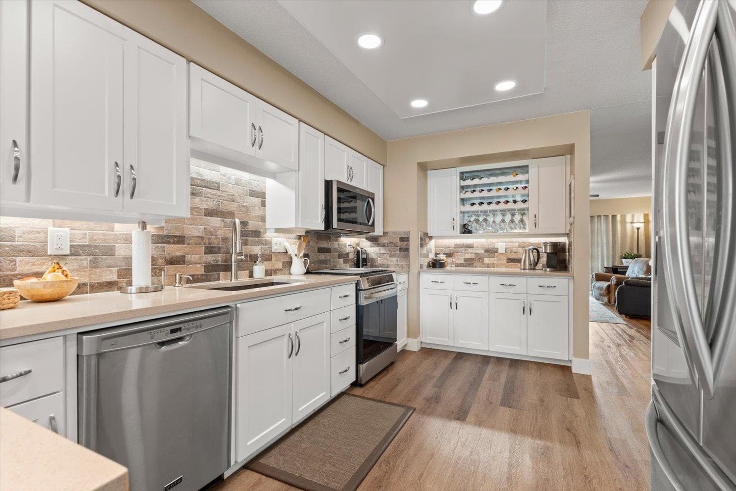 220 - 32691 Garibaldi Drive, Abbotsford, V2T 5T7 — photo 3