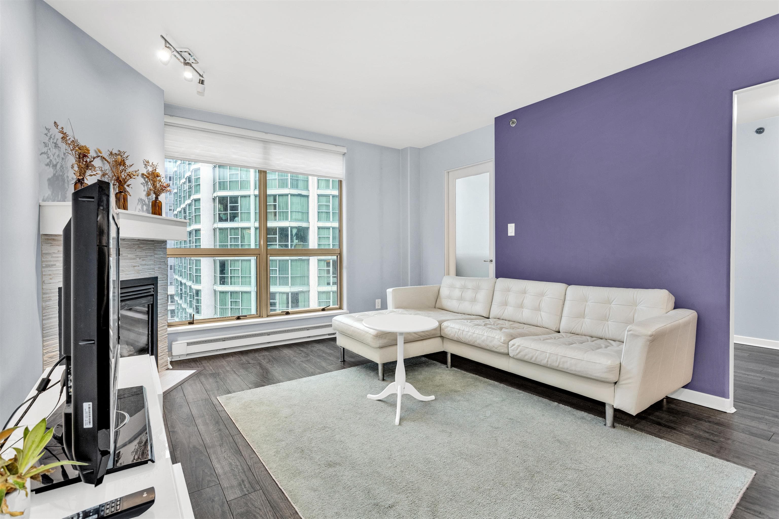 1104 - 819 Hamilton Street, Vancouver, V6B 6M2 — photo 5