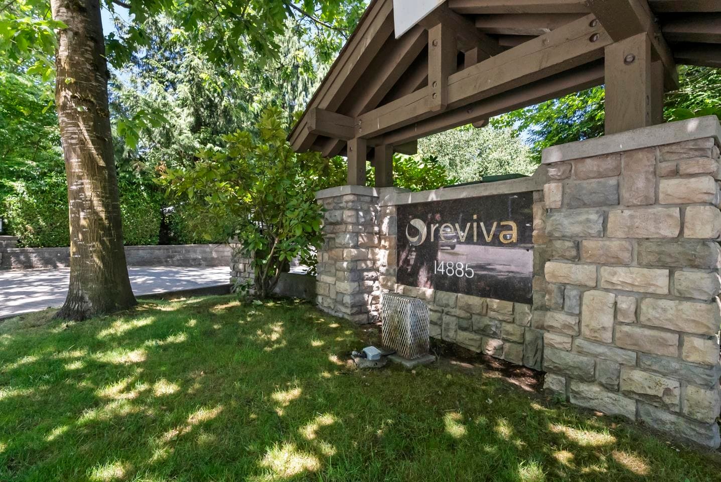 212 - 14885 105 Avenue, Surrey