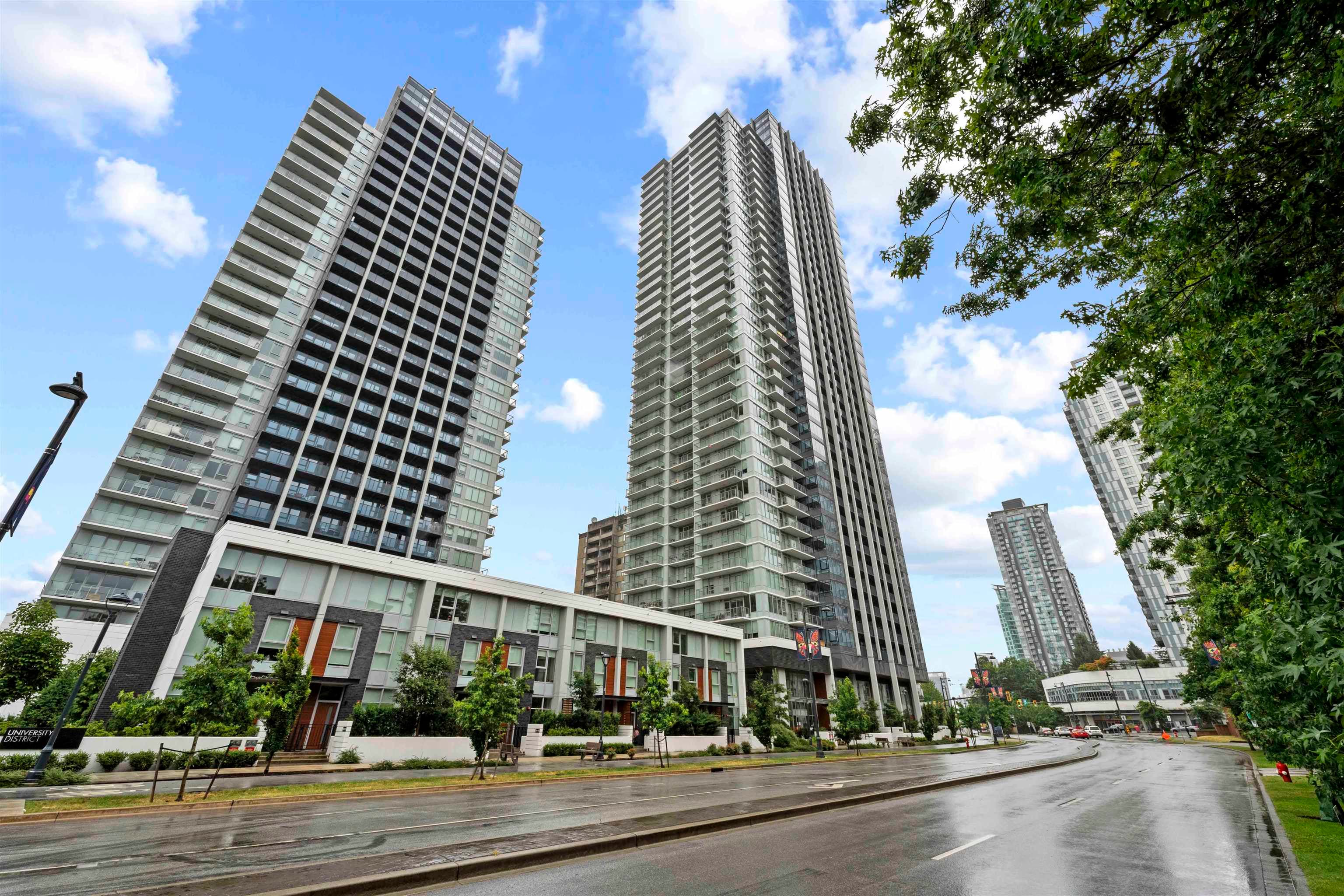 605 - 10448 University Drive, Surrey