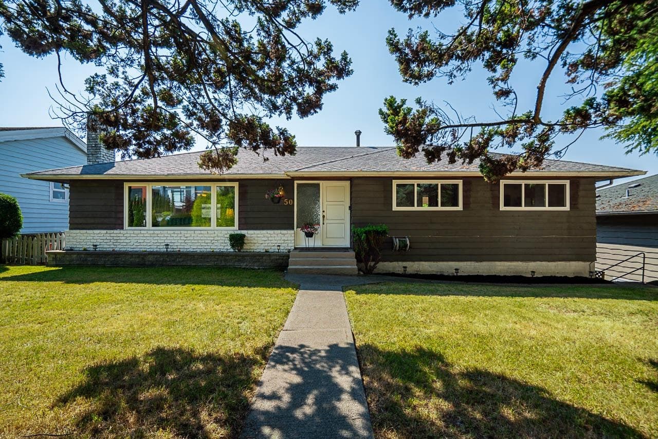 50 E 10th Avenue, New Westminster, V3L 4R5 — photo 1