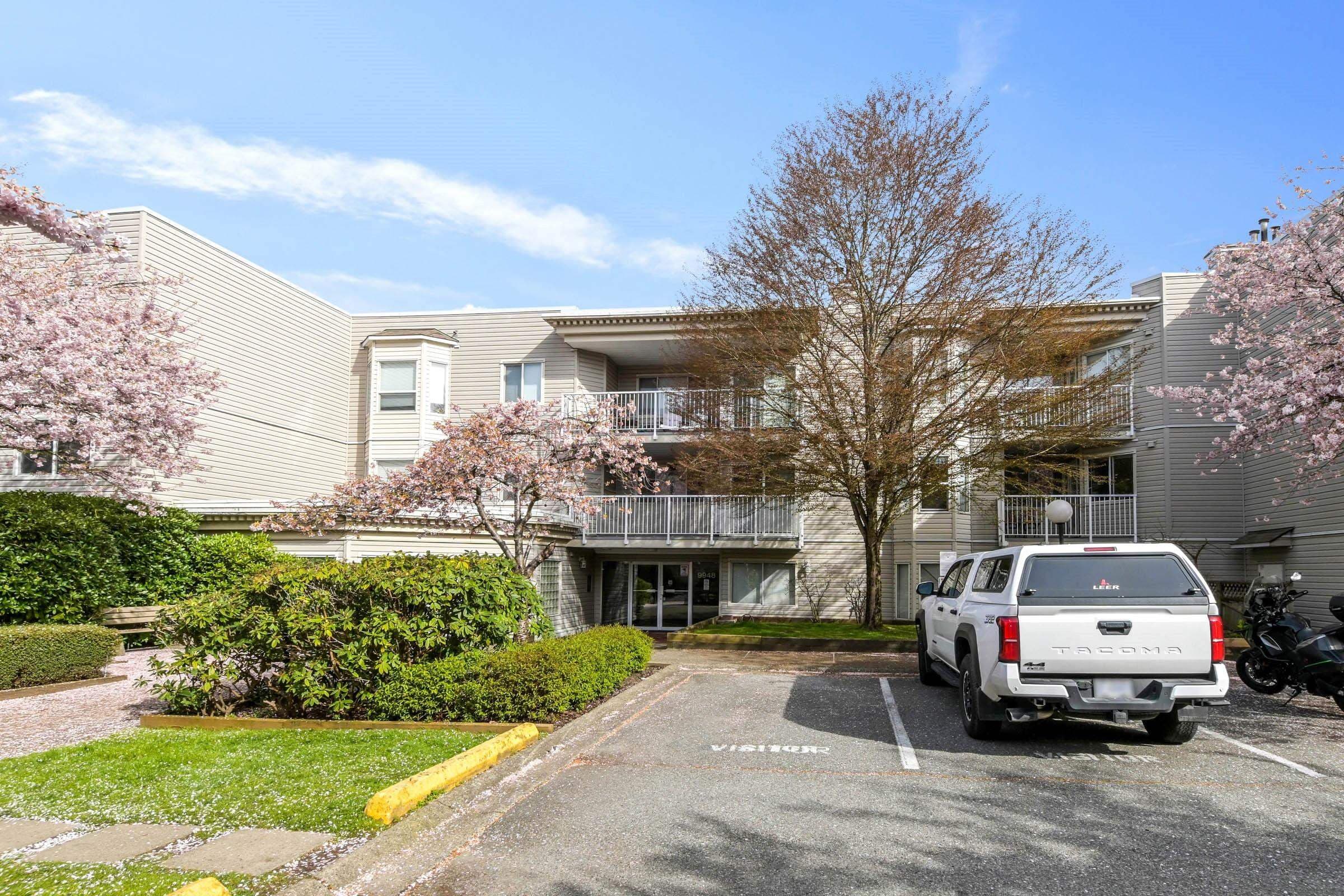 102 - 9948 151 Street, Surrey