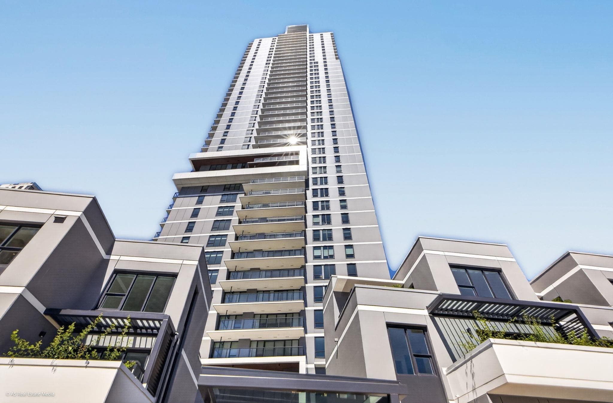1605 - 2135 Springer Avenue, Burnaby, V5B 0C1 — photo 3
