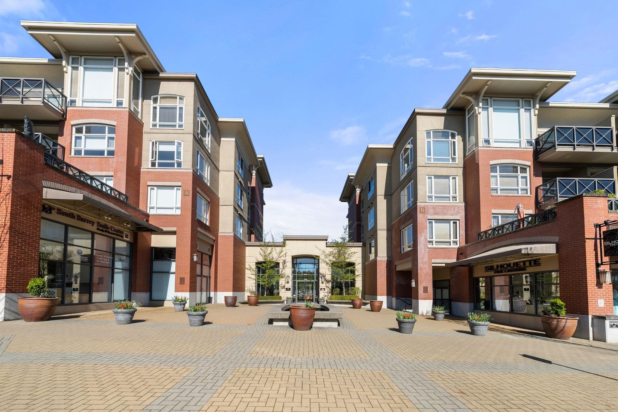 203 - 2970 King George Boulevard, Surrey