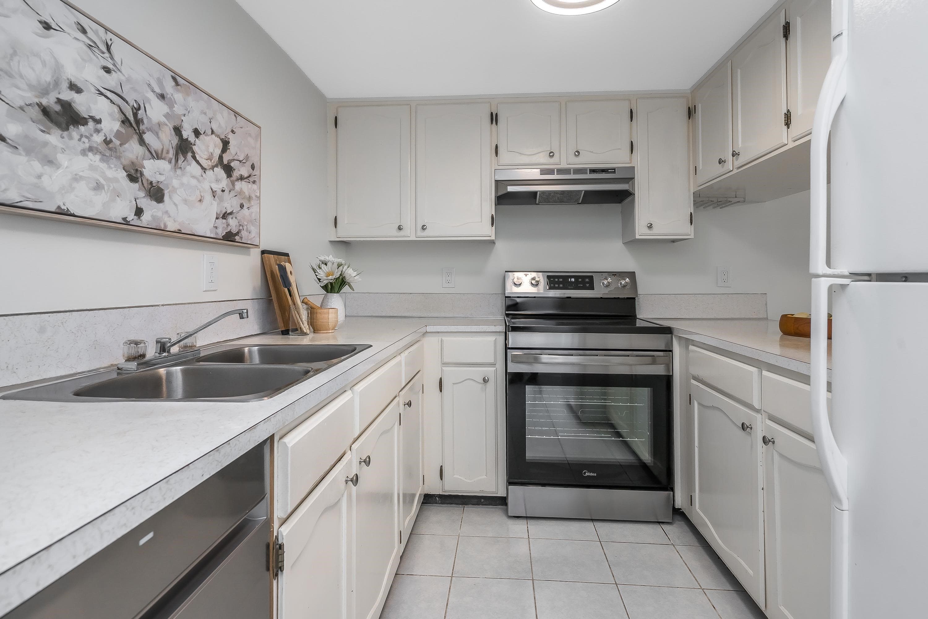 8 - 7371 Montecito Drive, Burnaby, V5A 1R4 — photo 5