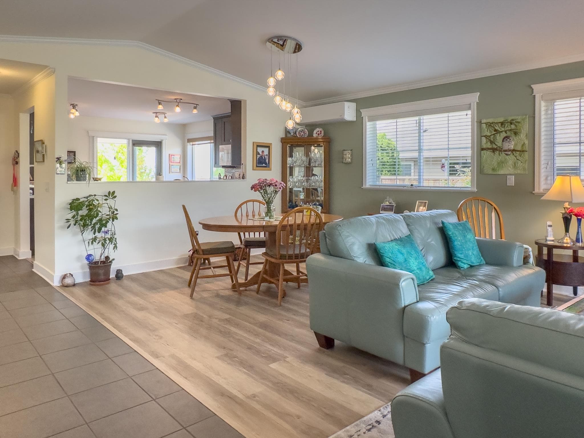 5692 Emily Way, Sechelt, V7Z 0N5 — photo 3