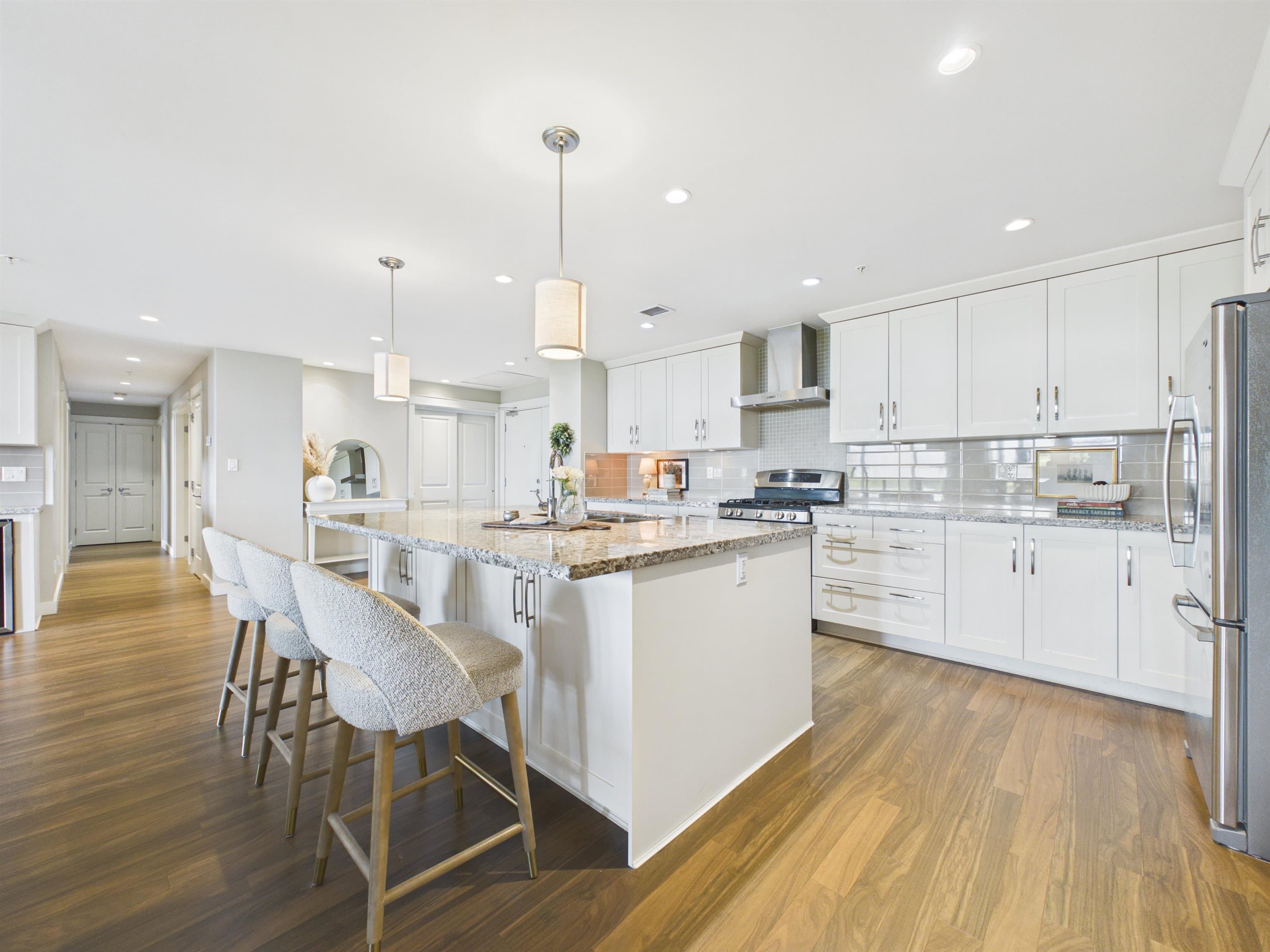210 - 5055 Springs Boulevard, Tsawwassen, V4M 0A5 — photo 2