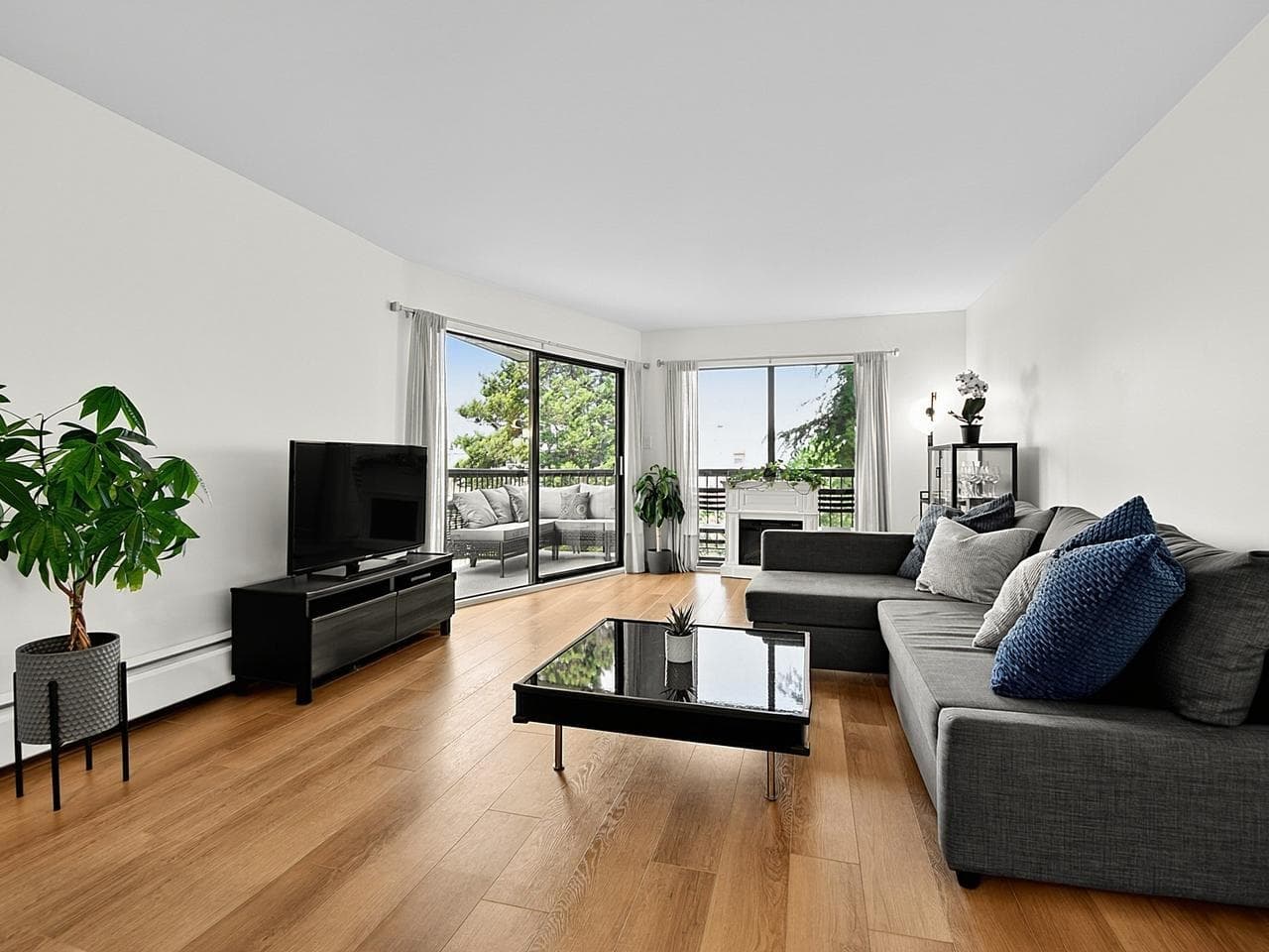 330 - 1844 W 7th Avenue, Vancouver